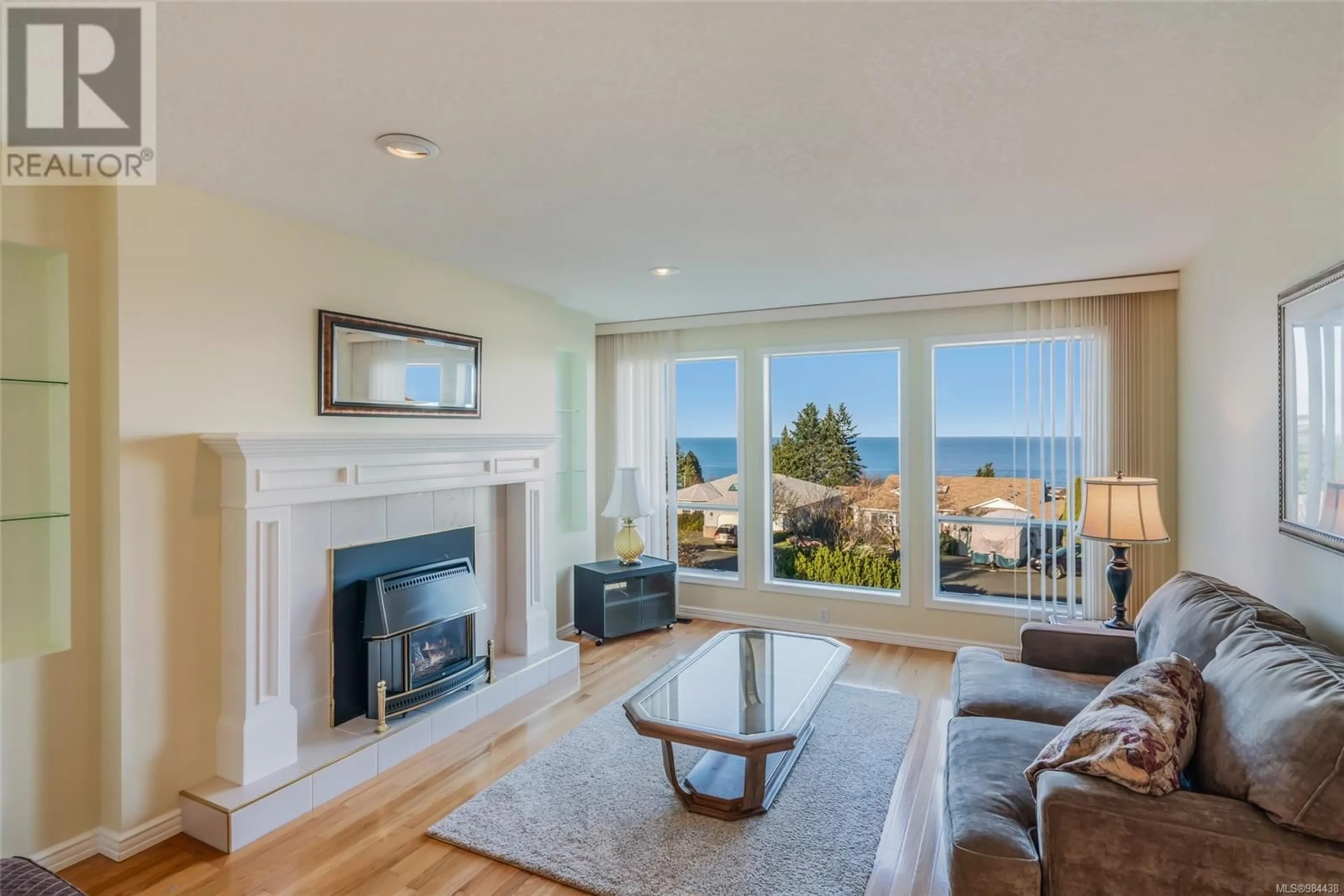 Living room with furniture, unknown for 5169 Colony Park Pl, Nanaimo British Columbia V9V1H2