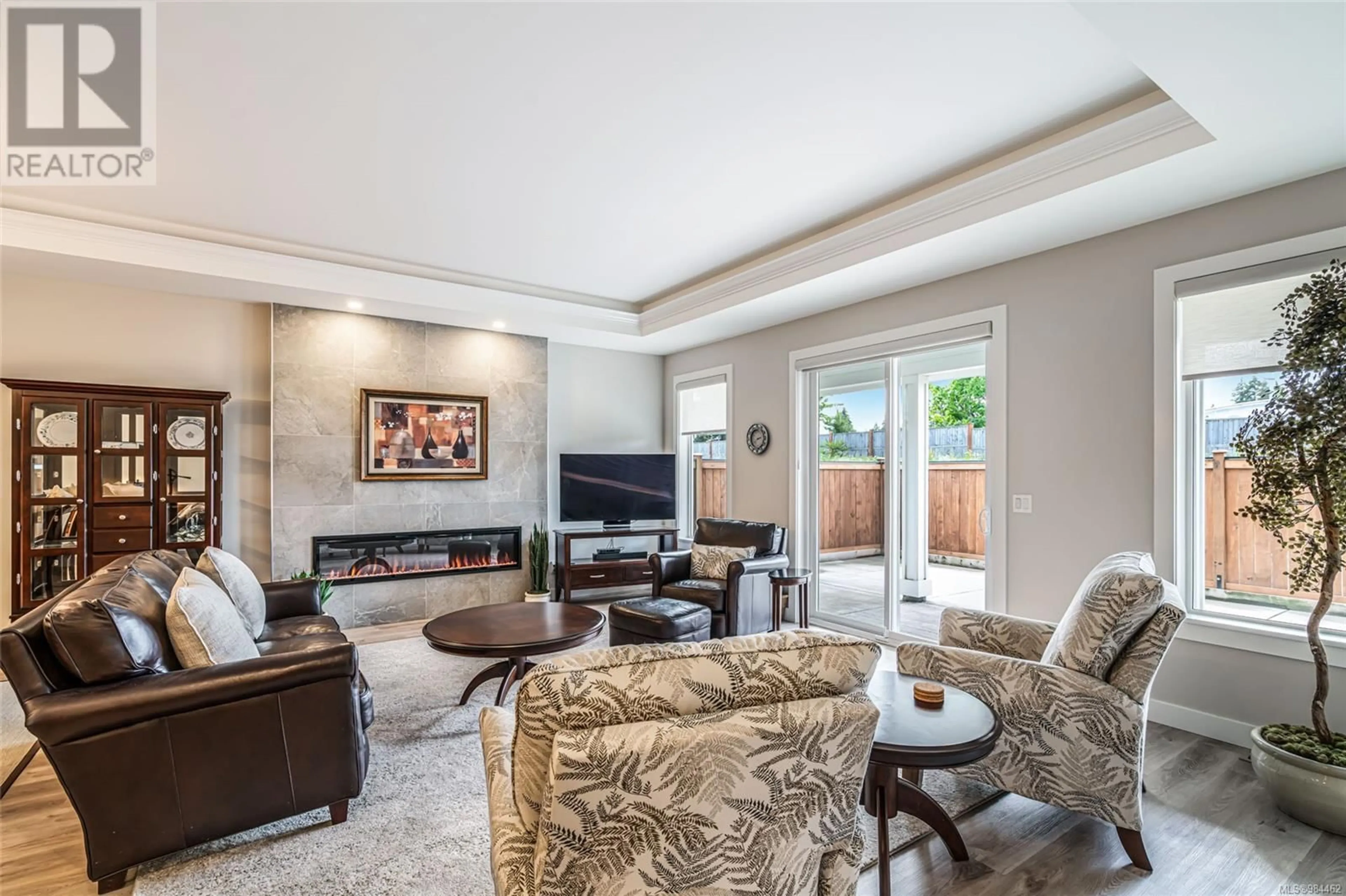 Living room with furniture, unknown for 673 BRIARWOOD DRIVE, Parksville British Columbia V9P0G5