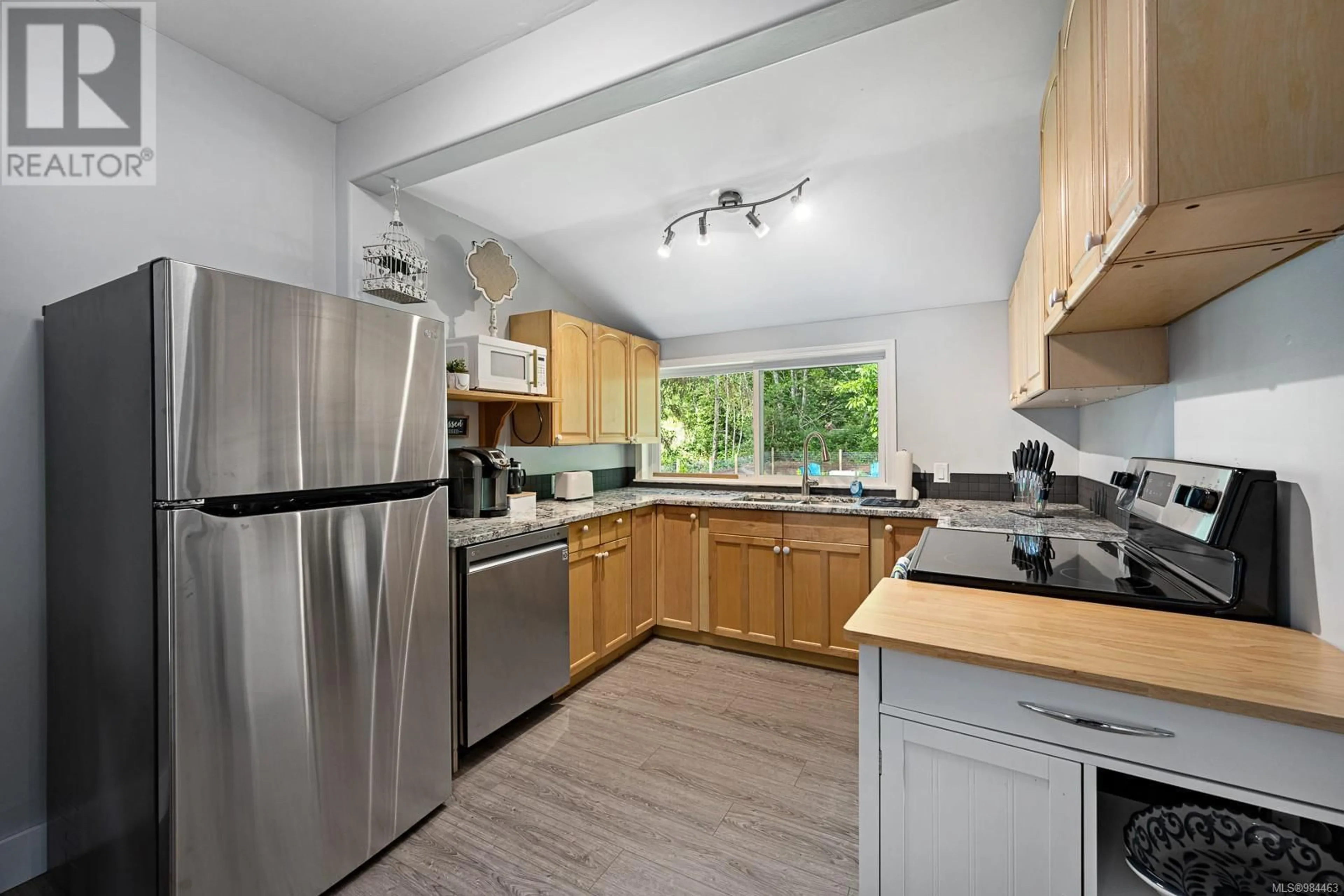 Standard kitchen, unknown for 6097 ISLAND HIGHWAY SOUTH, Union Bay British Columbia V0R3B0