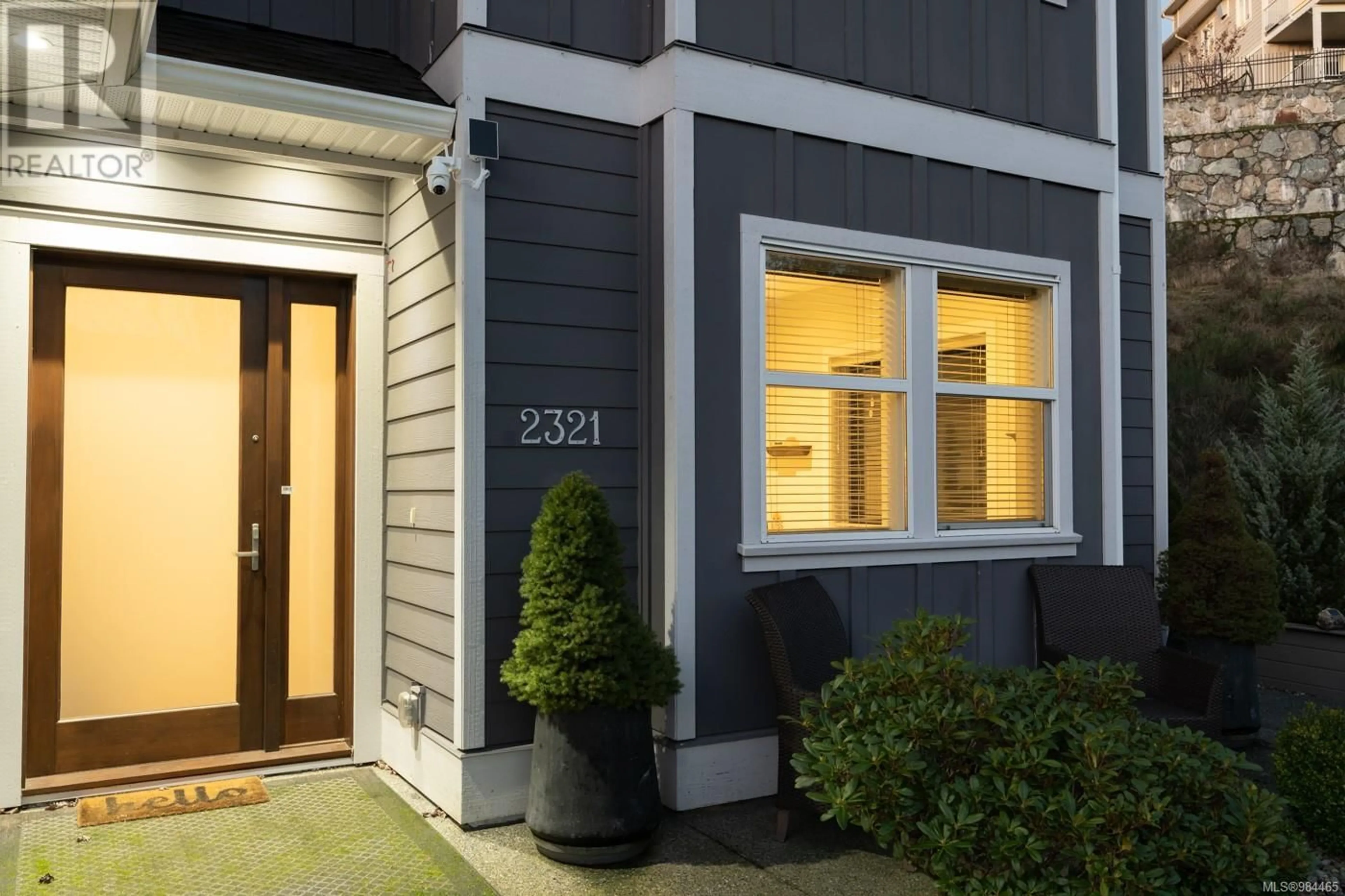 Indoor entryway for 2321 Nicklaus Dr, Langford British Columbia V9B0L2