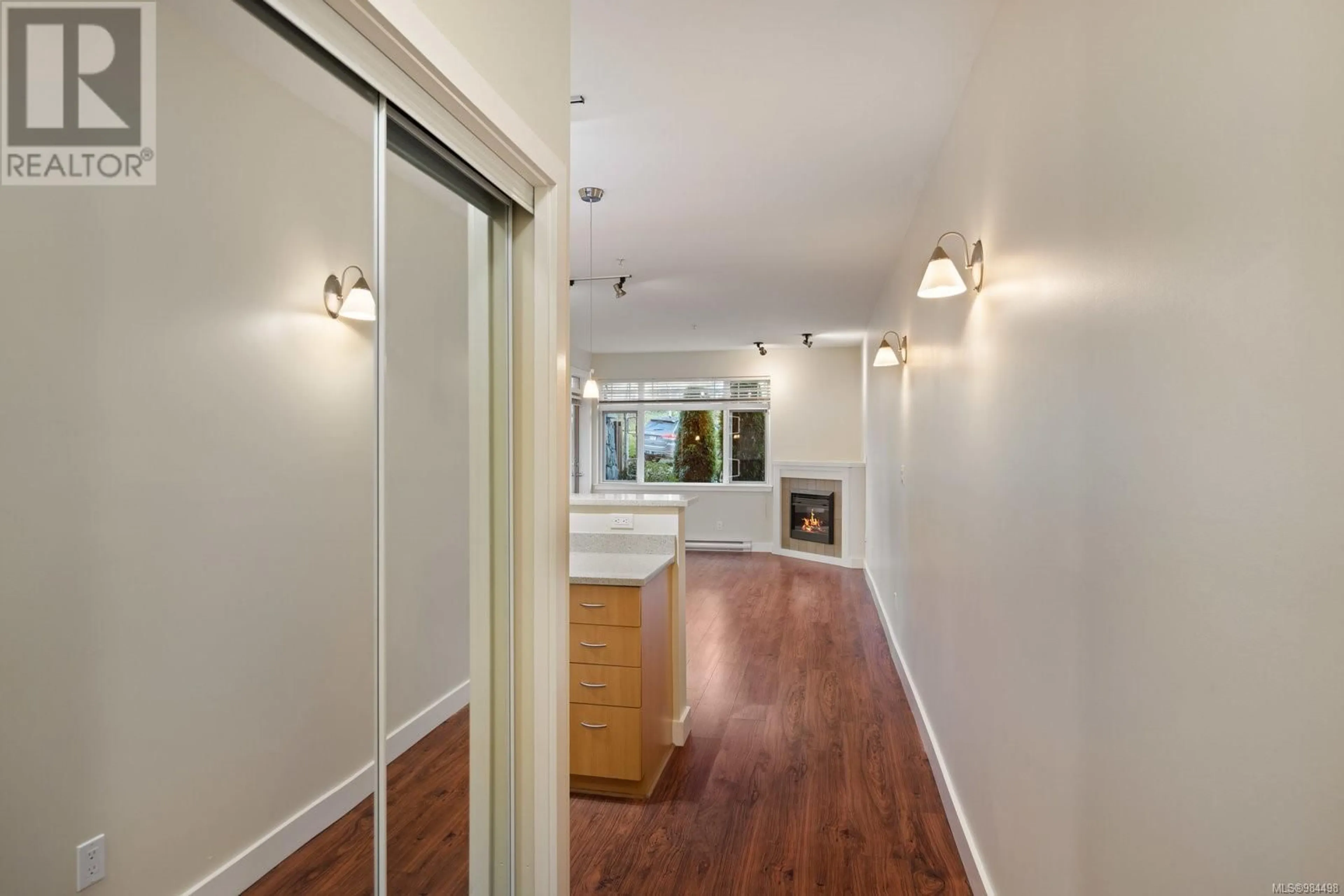 Indoor foyer for 107C 1115 Craigflower Rd, Esquimalt British Columbia V9A7R1