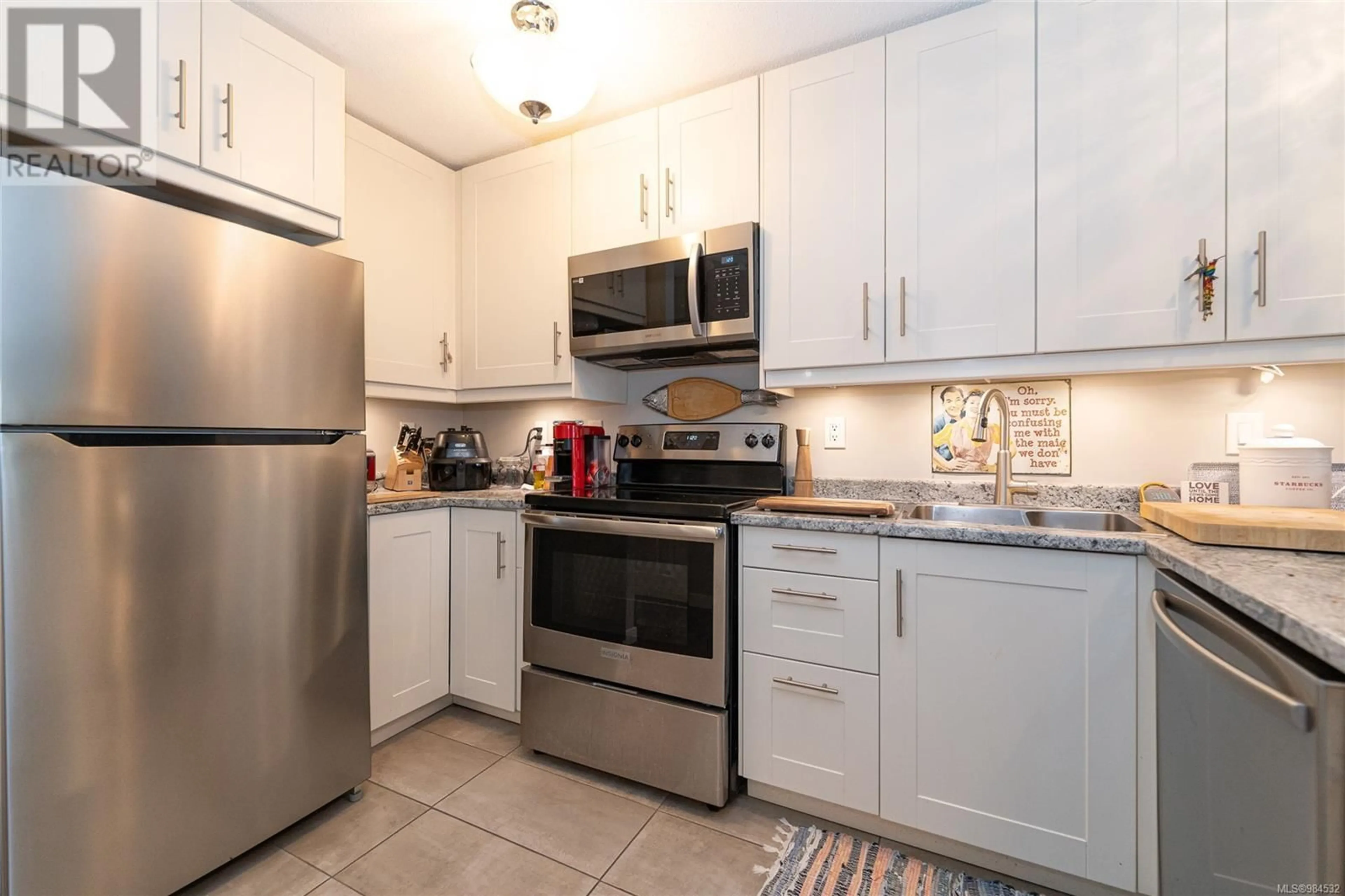 Standard kitchen, ceramic/tile floor for 117 3215 Cowichan Lake Rd, Duncan British Columbia V9L5G5