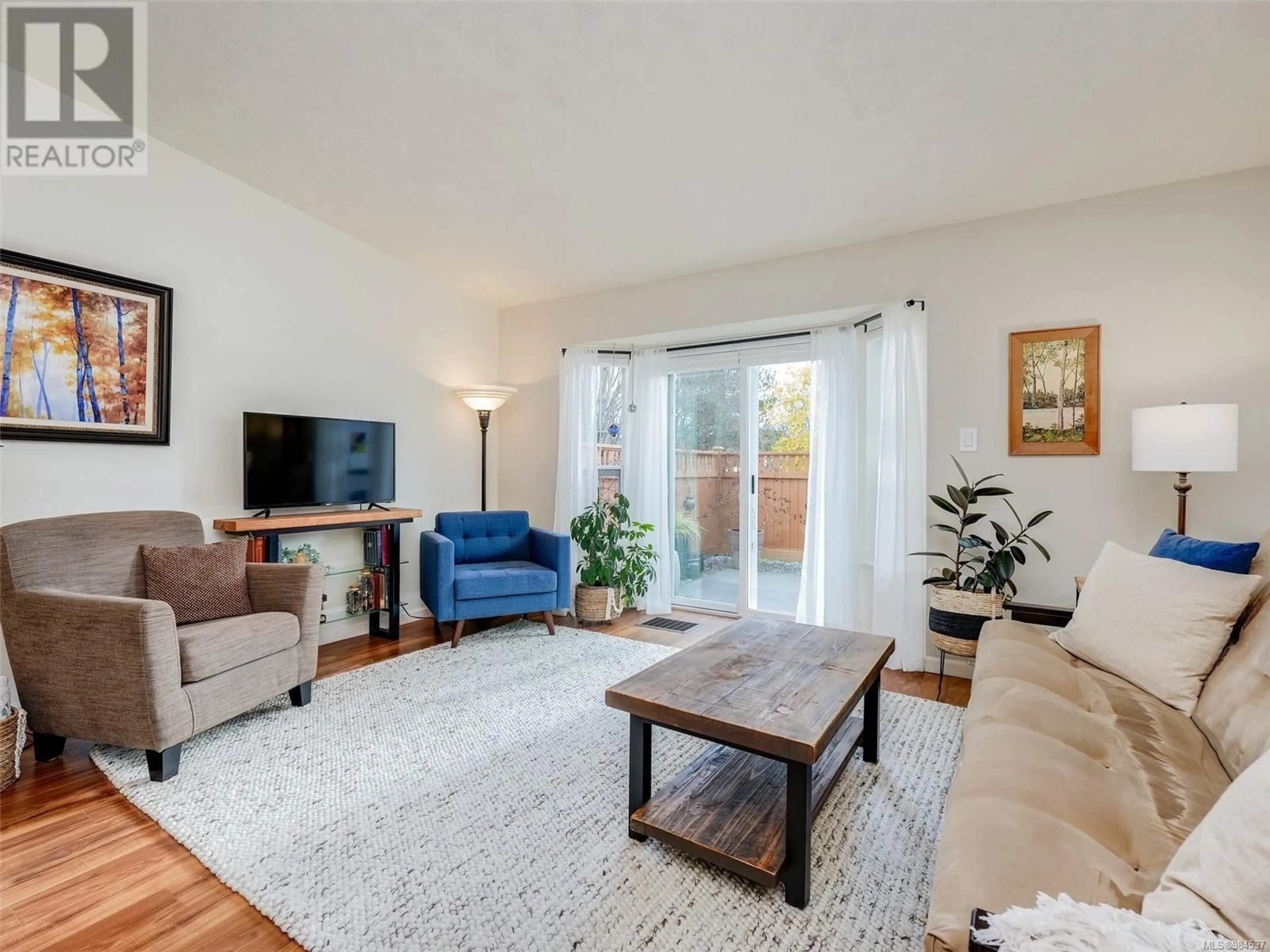 Living room with furniture, unknown for 62 2070 Amelia Ave, Sidney British Columbia V8L4X6