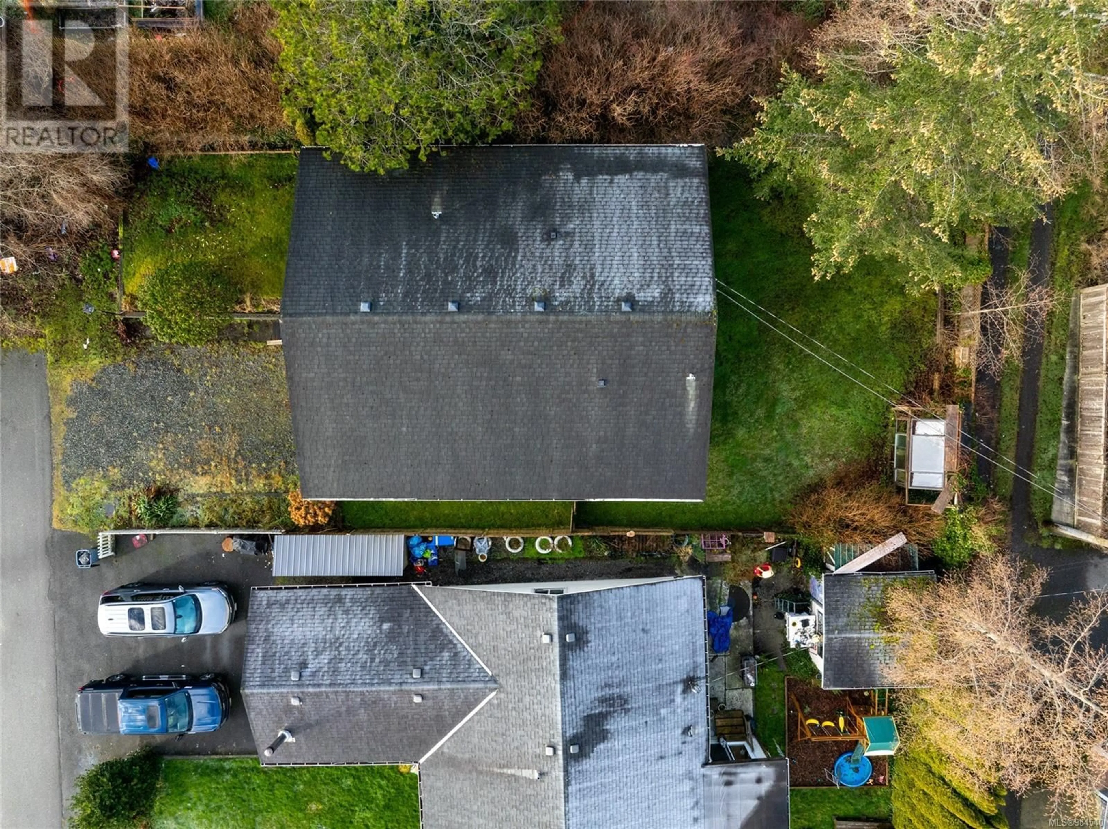 A pic from outside/outdoor area/front of a property/back of a property/a pic from drone, street for 8840 Douglas St, Port Hardy British Columbia V0N2P0