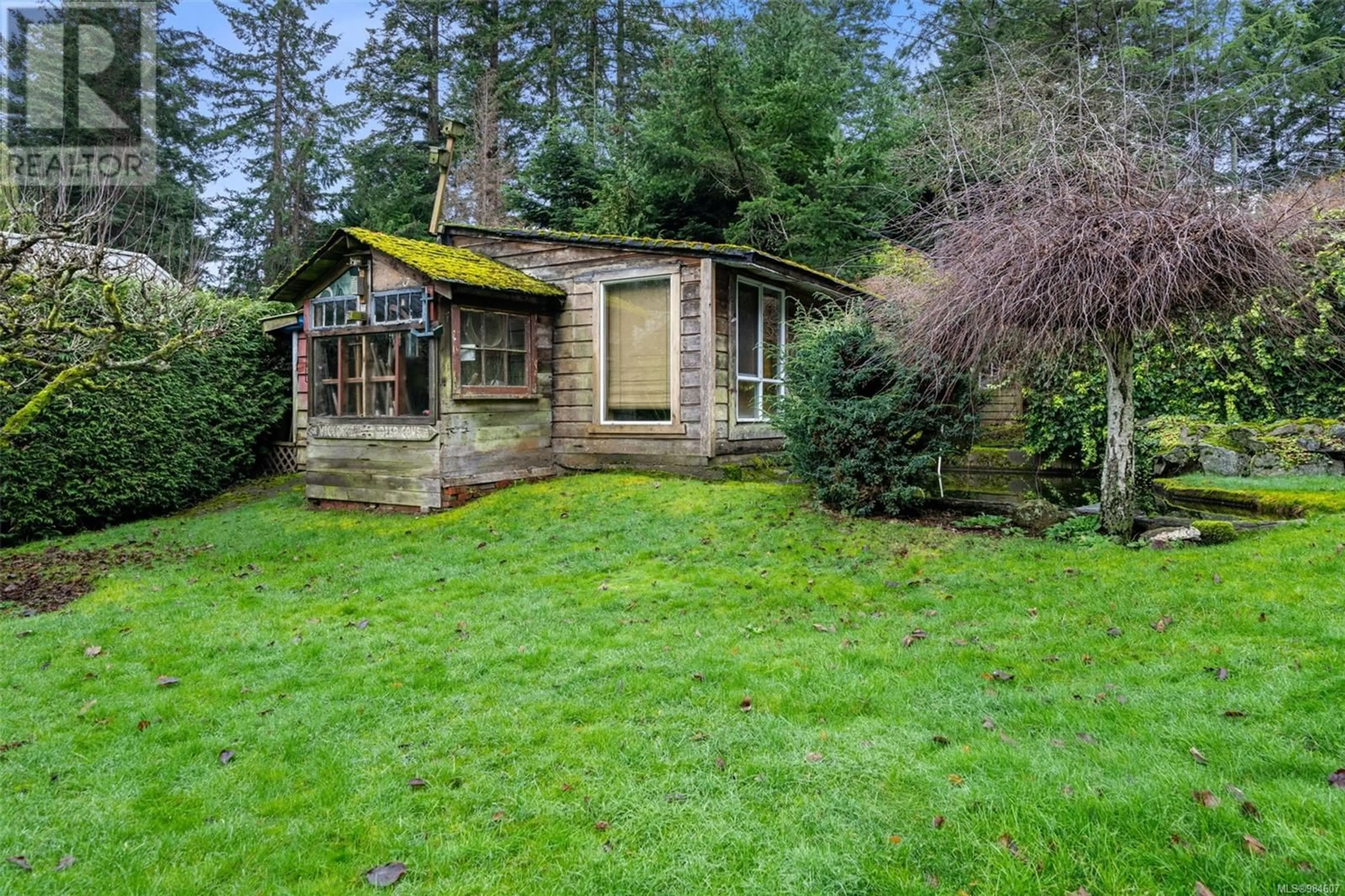 Shed for 5447 Fowler Rd, Saanich British Columbia V8Y1Y4