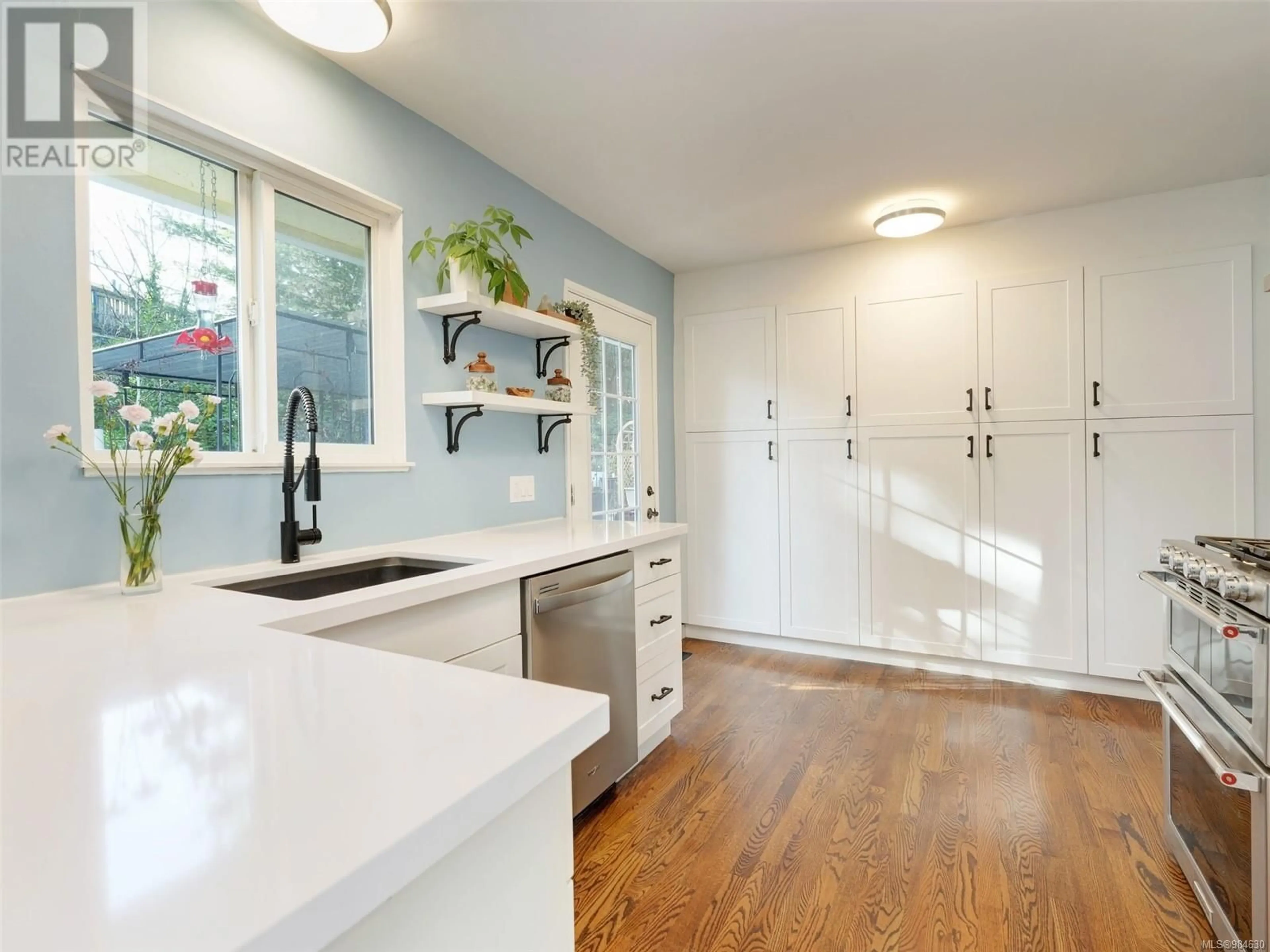 Open concept kitchen, unknown for 563 Phelps Ave, Langford British Columbia V9B3J1