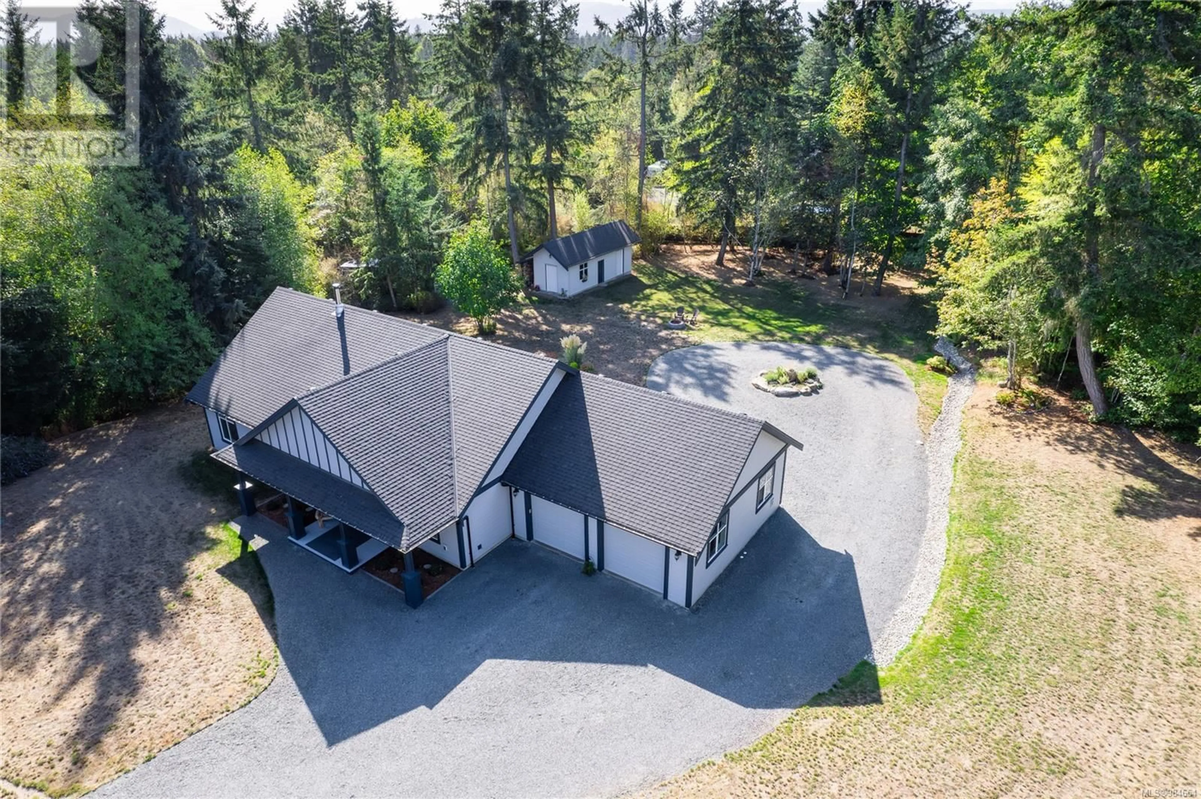 A pic from outside/outdoor area/front of a property/back of a property/a pic from drone, unknown for 620 Elk Trail, Parksville British Columbia V9P2B1