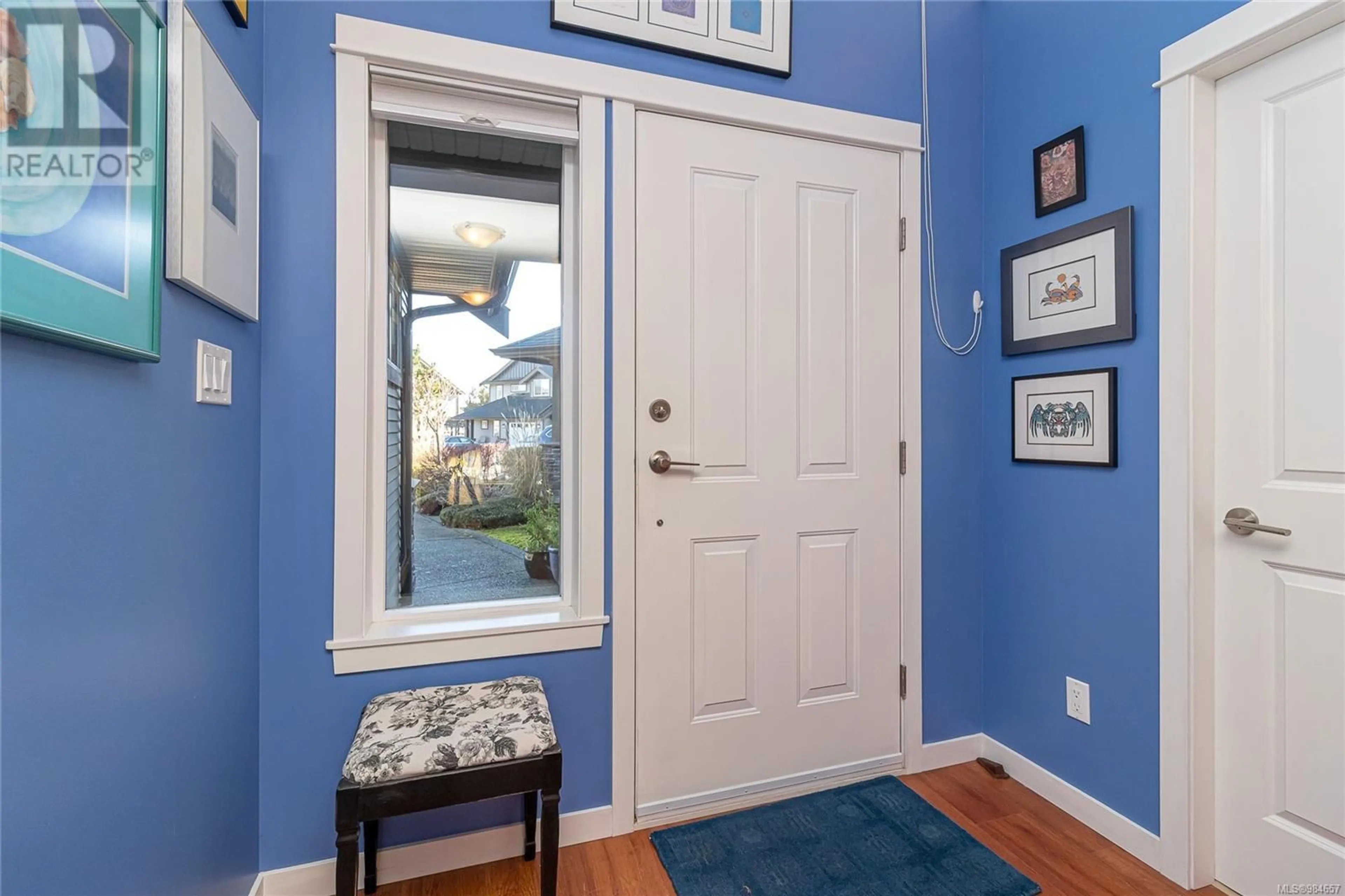 Indoor entryway for 18 6250 Palahi Rd, Duncan British Columbia V9L6Z3