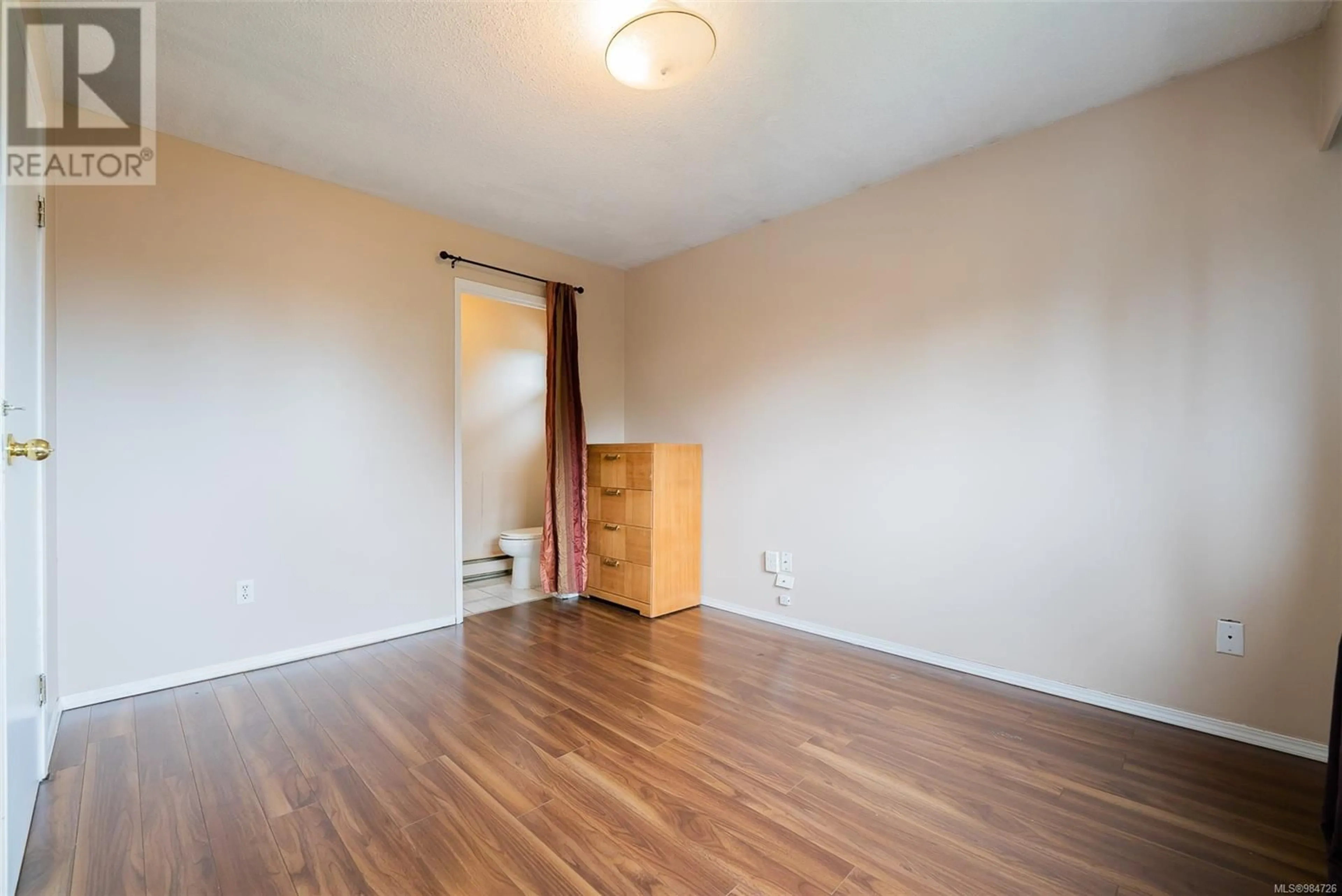 A pic of a room for 540 Wakesiah Ave, Nanaimo British Columbia V9R3L1