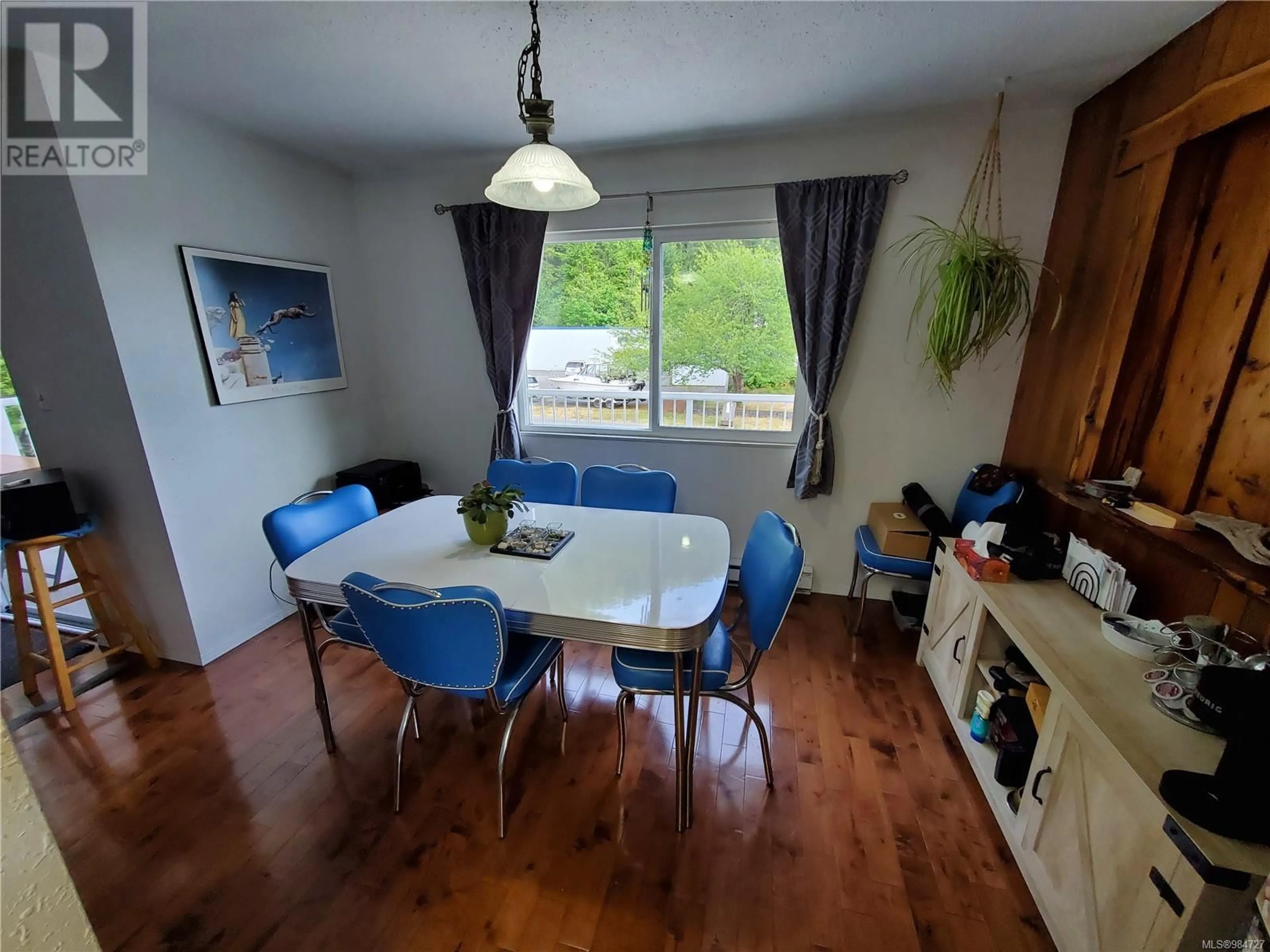 Dining room, wood/laminate floor for 420/428 Alpine View Rd, Tahsis British Columbia V0P1X0