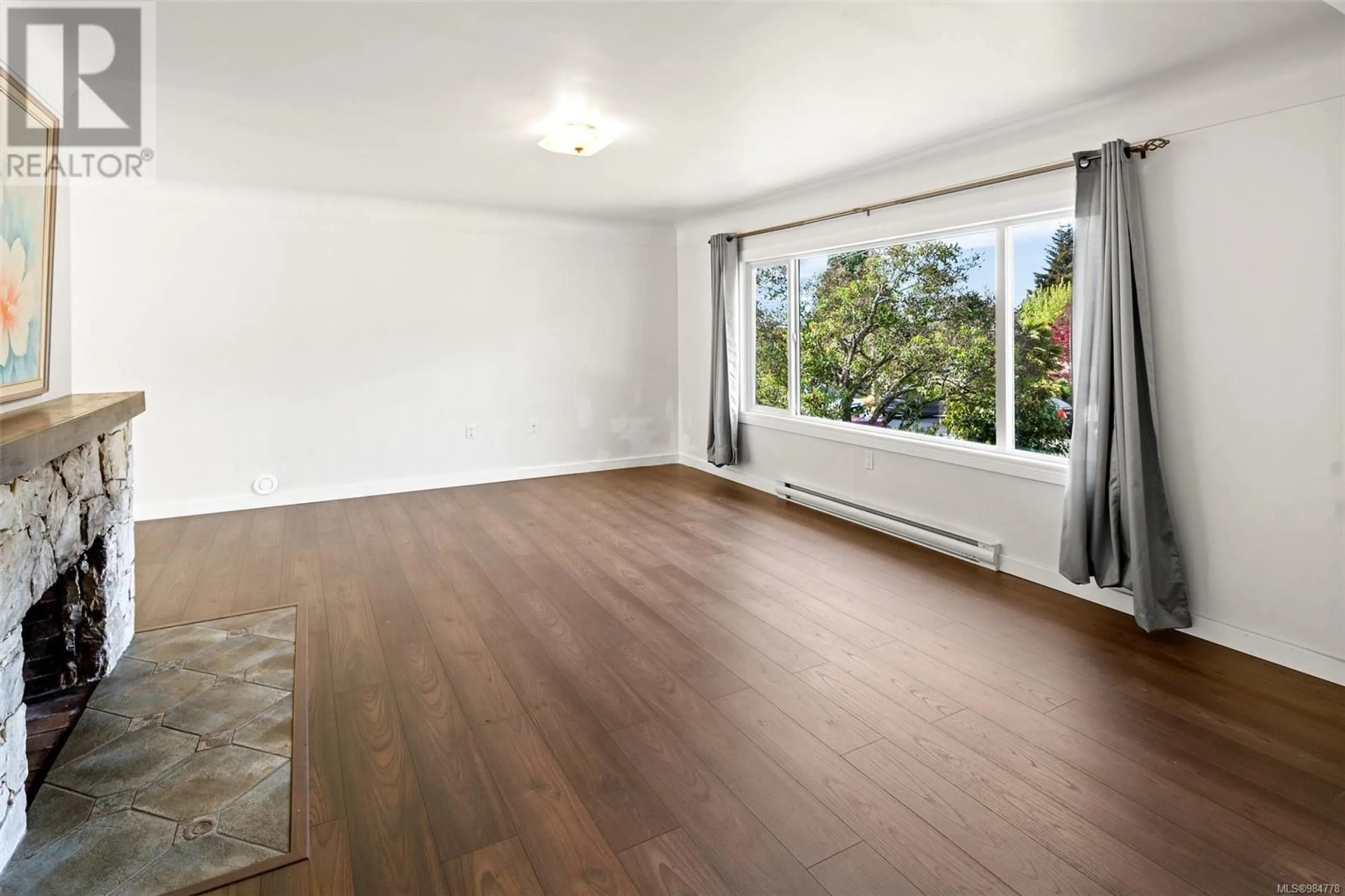 A pic of a room for 2522 KILGARY PLACE, Saanich British Columbia V8N1J5