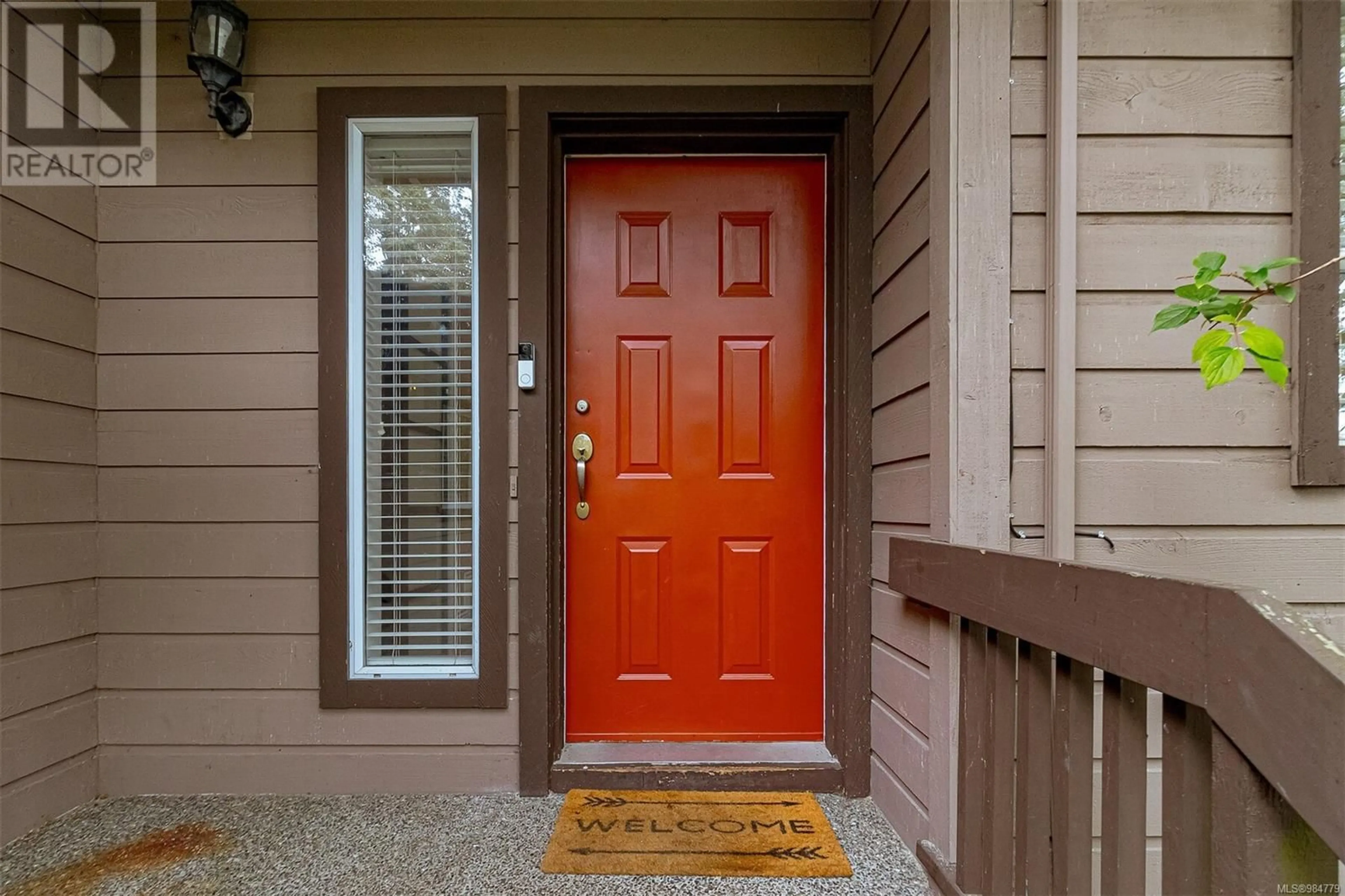 Indoor entryway for 3819 Synod Rd, Saanich British Columbia V8P3X7