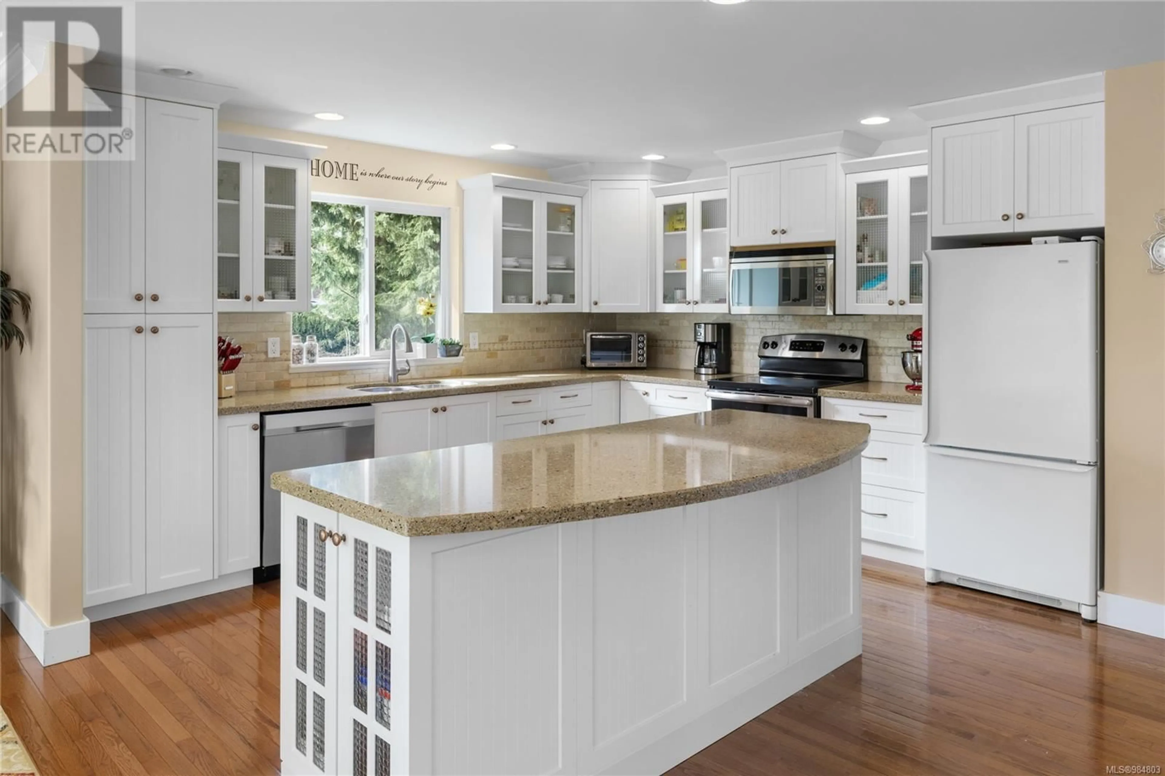 Contemporary kitchen, ceramic/tile floor for 692 ABERNATHY PLACE, Parksville British Columbia V9P2Y9