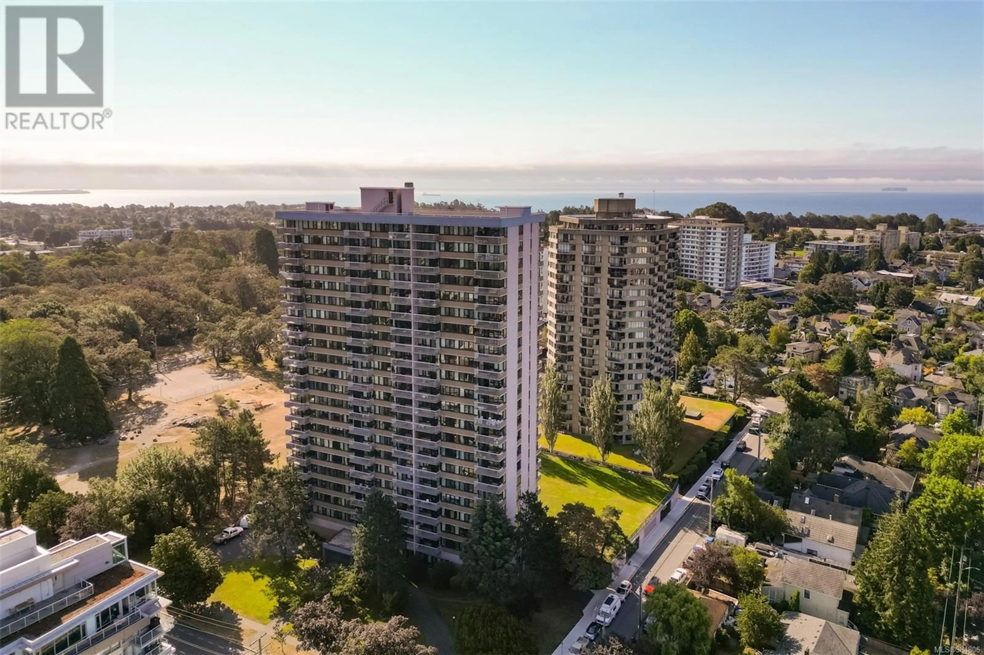 A pic from outside/outdoor area/front of a property/back of a property/a pic from drone, city buildings view from balcony for 1403 647 Michigan St, Victoria British Columbia V8V1S9