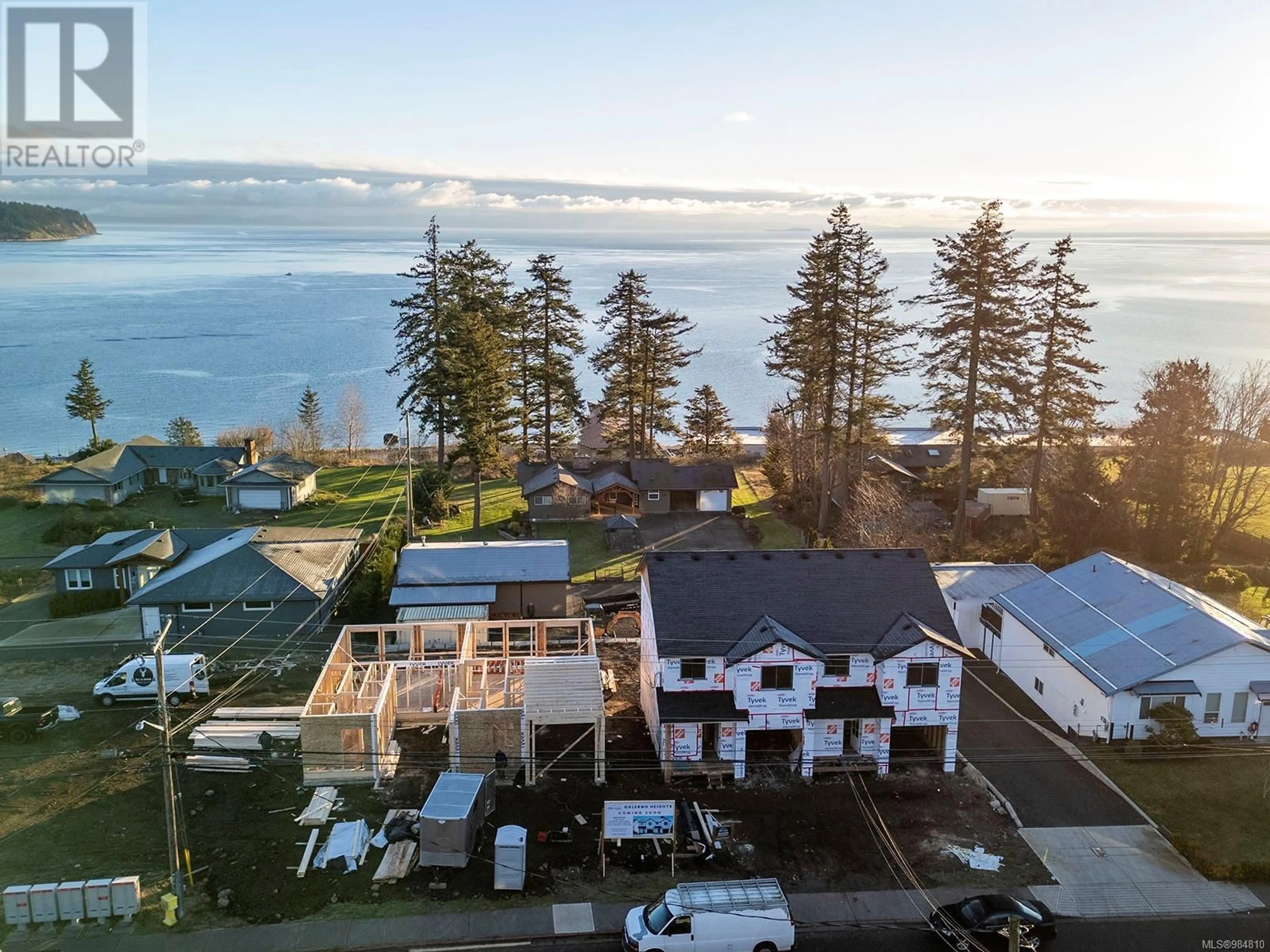 A pic from outside/outdoor area/front of a property/back of a property/a pic from drone, water/lake/river/ocean view for B 1373 Galerno Rd, Campbell River British Columbia V9W1J8