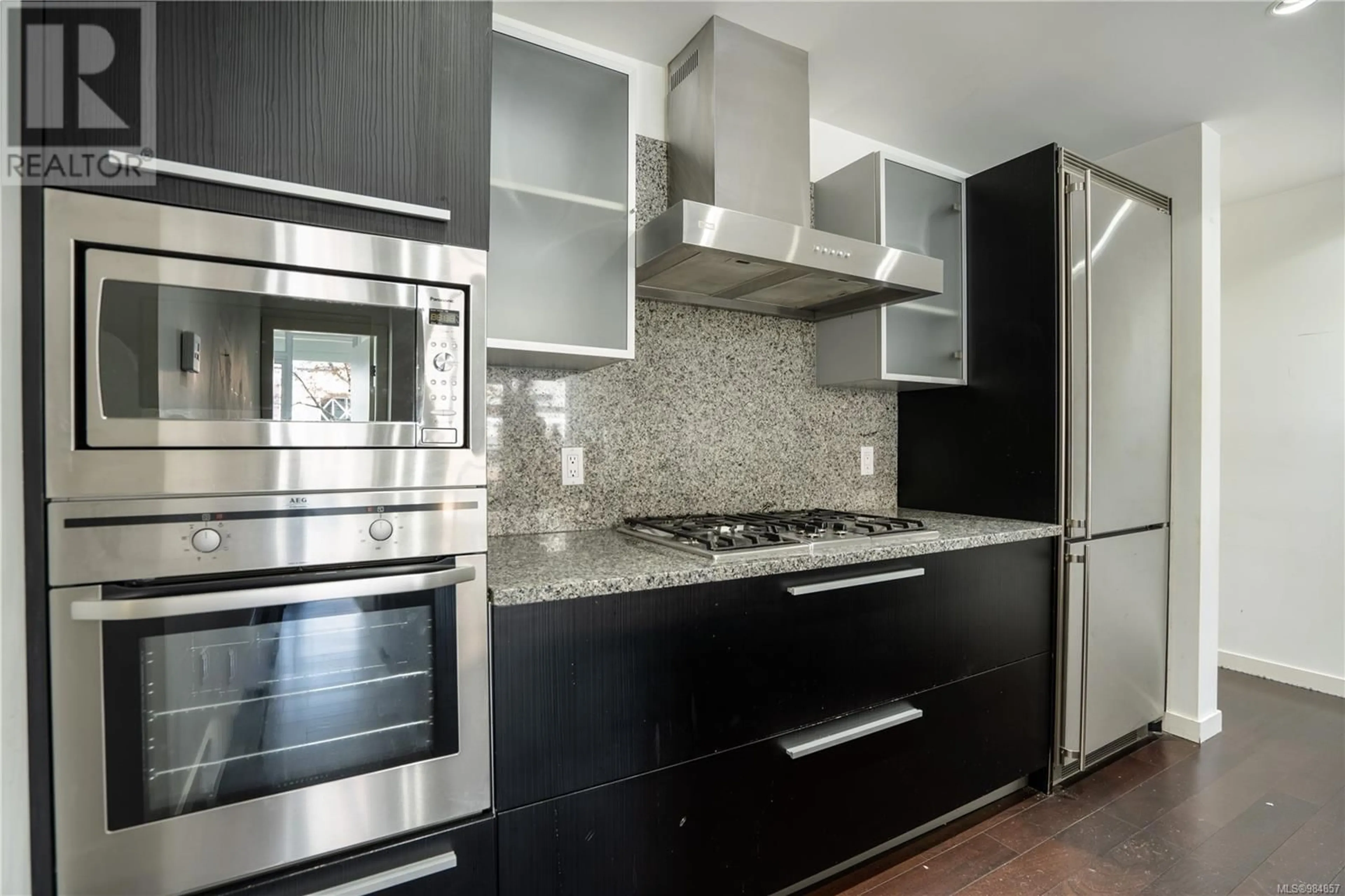 Contemporary kitchen, ceramic/tile floor for 305 707 Courtney St, Victoria British Columbia V8W0A9