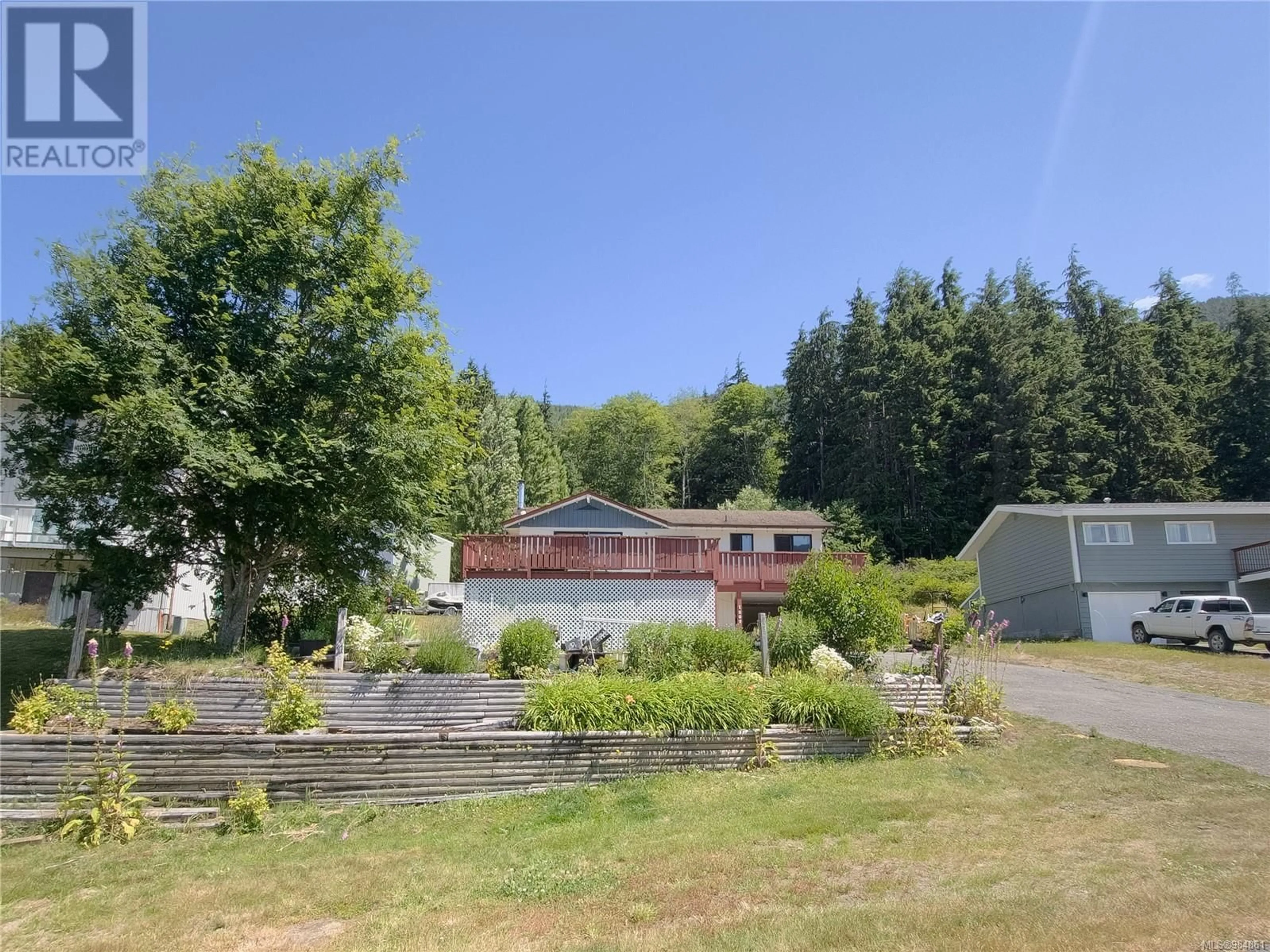 A pic from outside/outdoor area/front of a property/back of a property/a pic from drone, unknown for 1009 Rupert Ave, Port Alice British Columbia V0N2N0