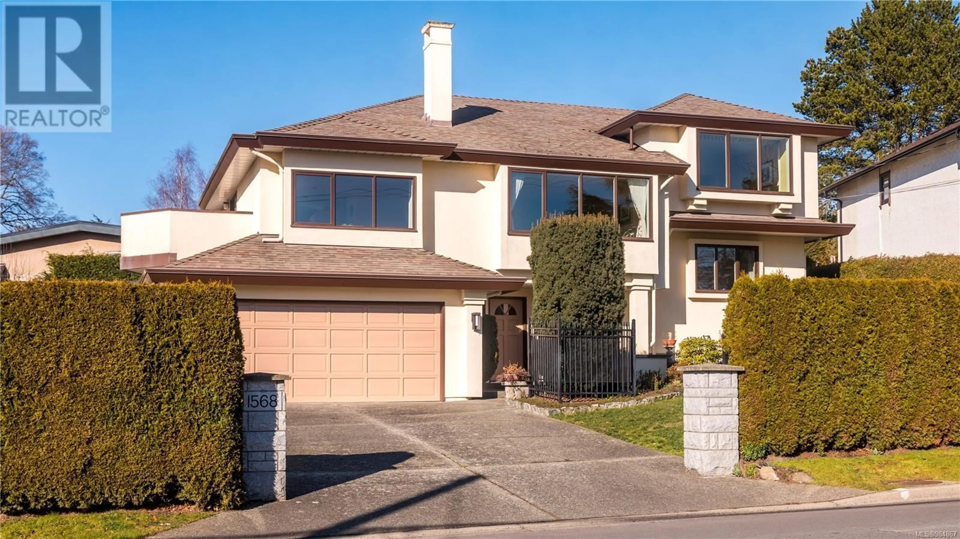 Home with brick exterior material, street for 1568 Rockland Ave, Victoria British Columbia V8S1W5