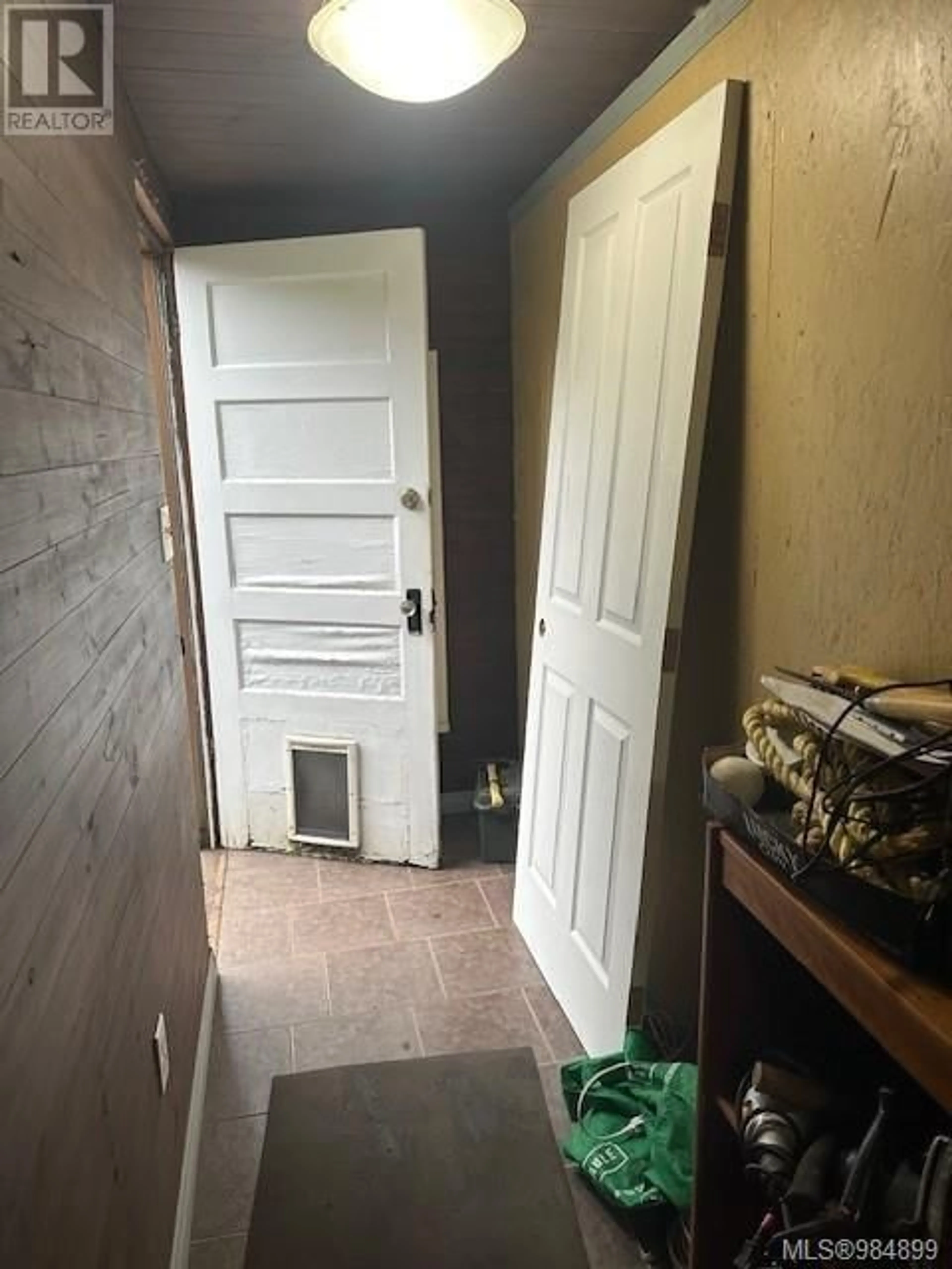 A pic of a room for 608 HAREWOOD ROAD, Nanaimo British Columbia V9R2Z7