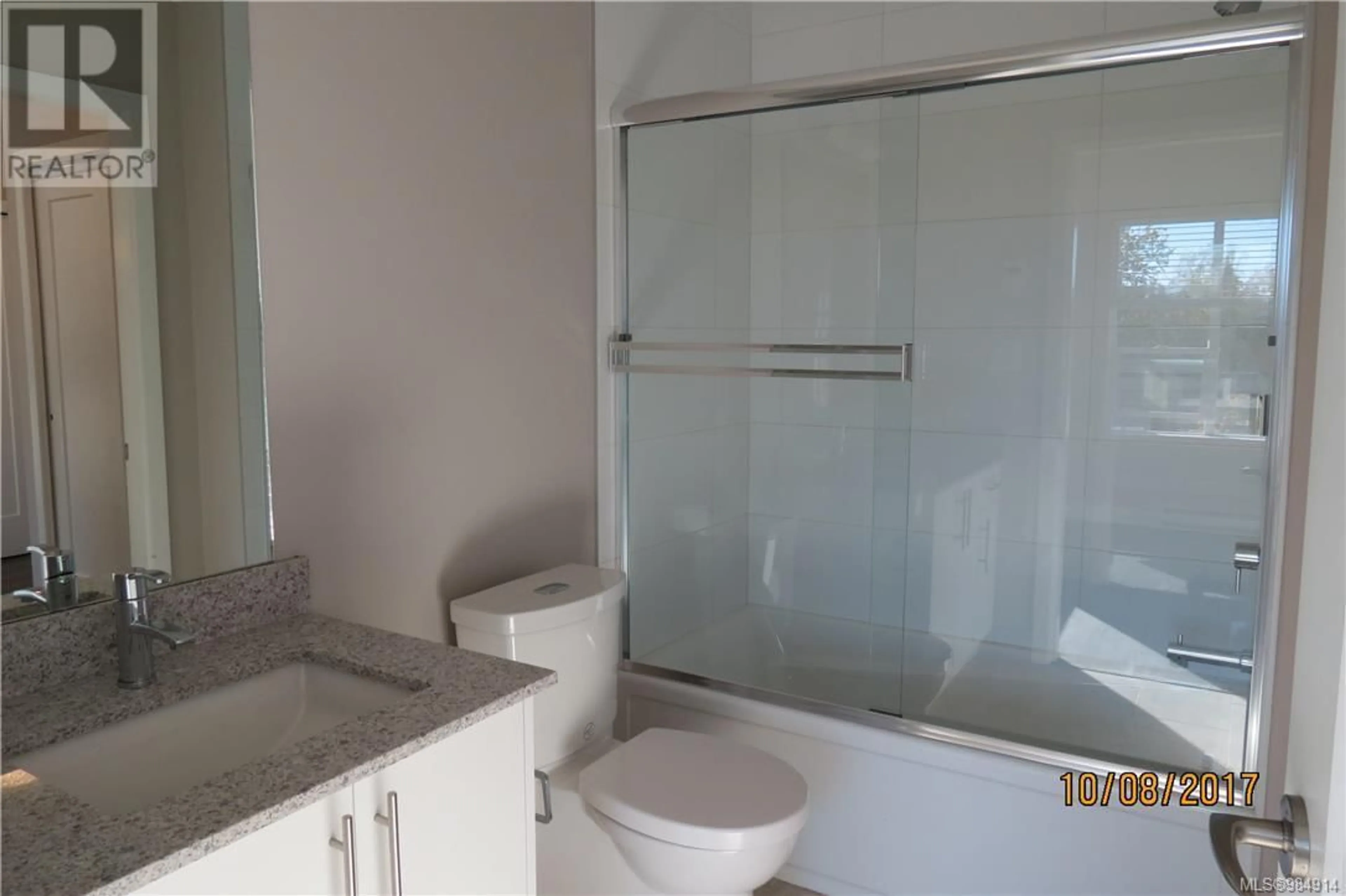 A pic of a room for 101 - 1018 INVERNESS ROAD, Saanich British Columbia V8X2S1