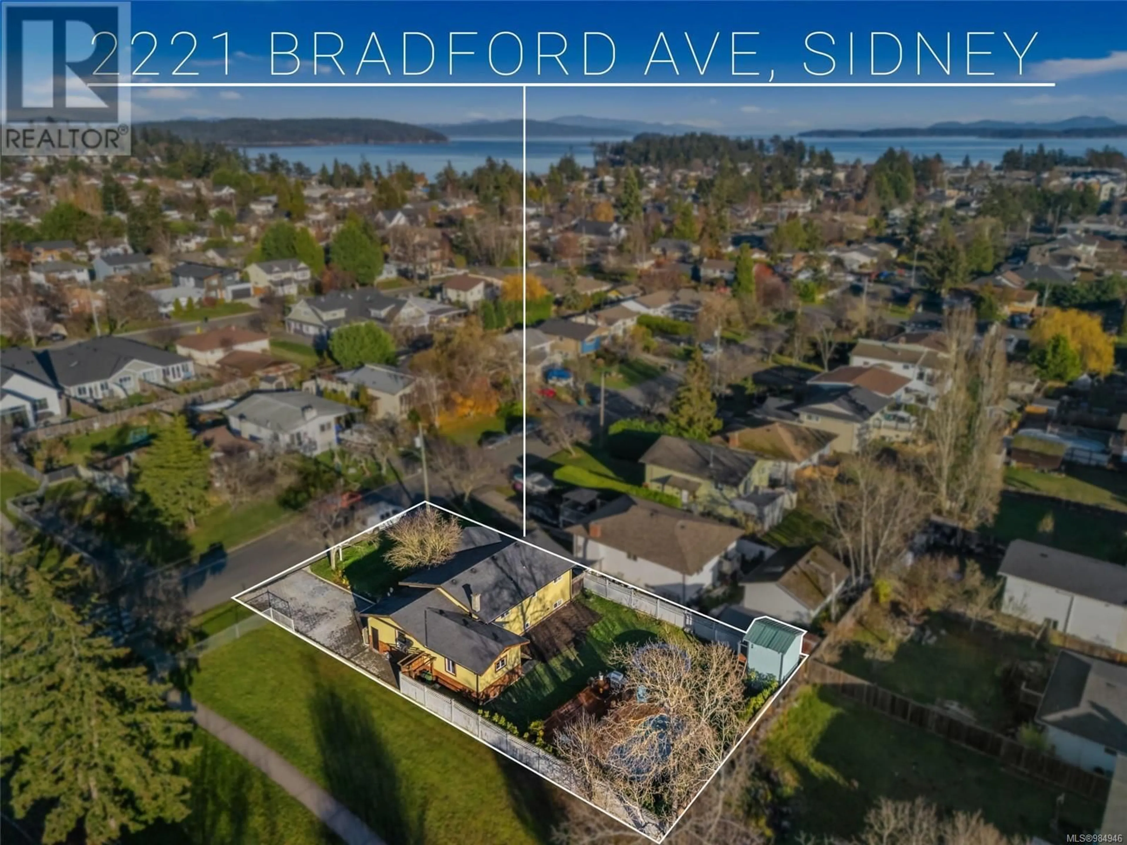 A pic from outside/outdoor area/front of a property/back of a property/a pic from drone, unknown for 2221 Bradford Ave, Sidney British Columbia V8L2C8