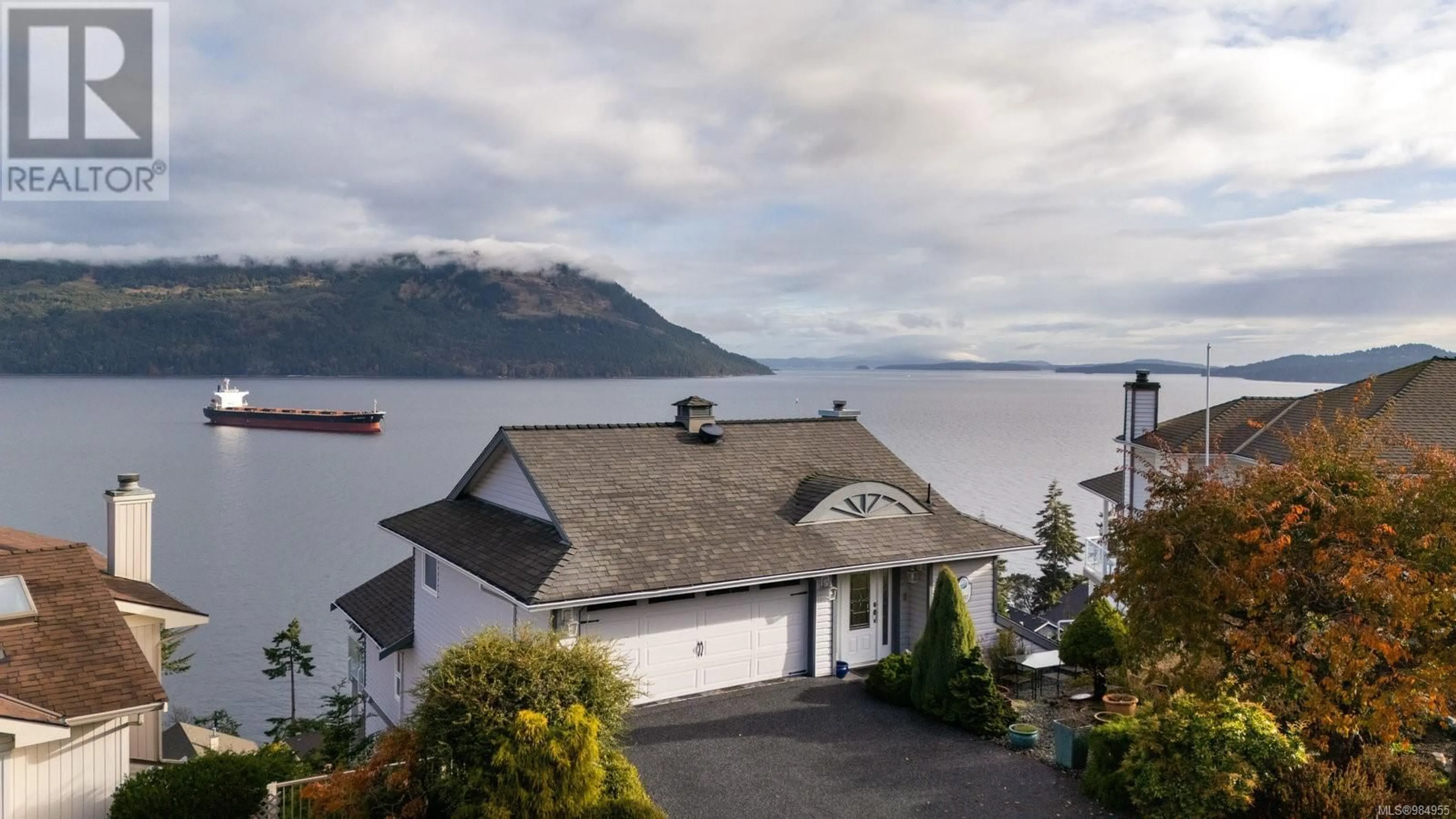 A pic from outside/outdoor area/front of a property/back of a property/a pic from drone, water/lake/river/ocean view for 3697 Marine Vista, Cobble Hill British Columbia V0R1L1