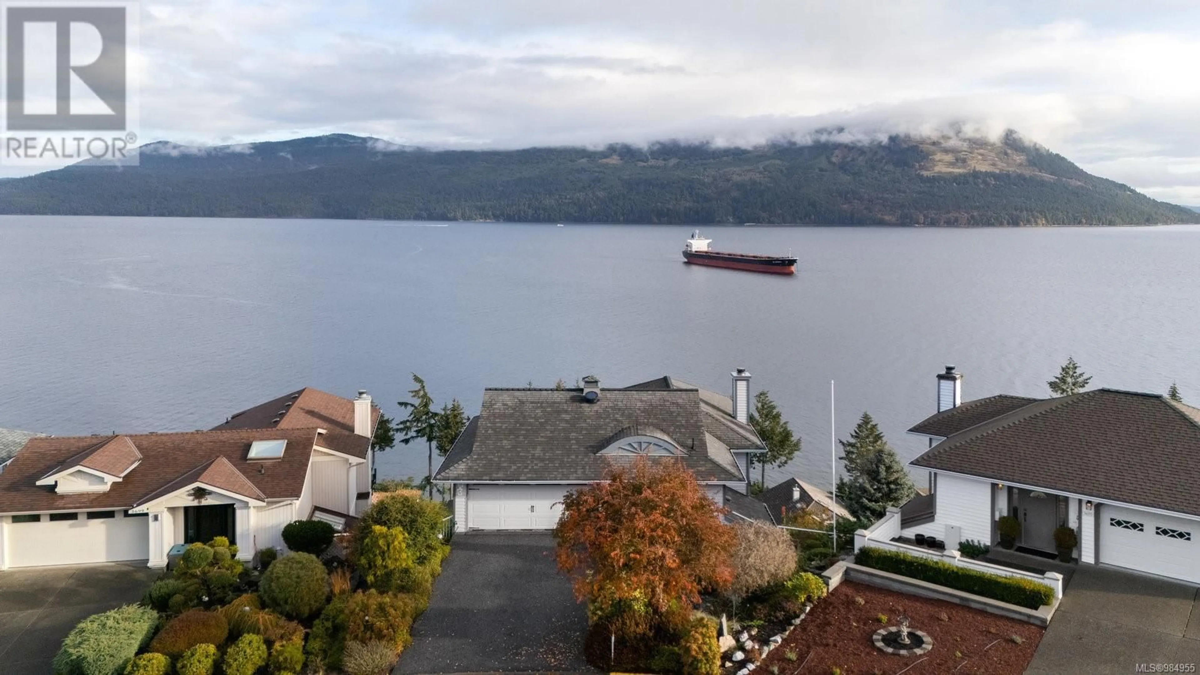 A pic from outside/outdoor area/front of a property/back of a property/a pic from drone, water/lake/river/ocean view for 3697 Marine Vista, Cobble Hill British Columbia V0R1L1