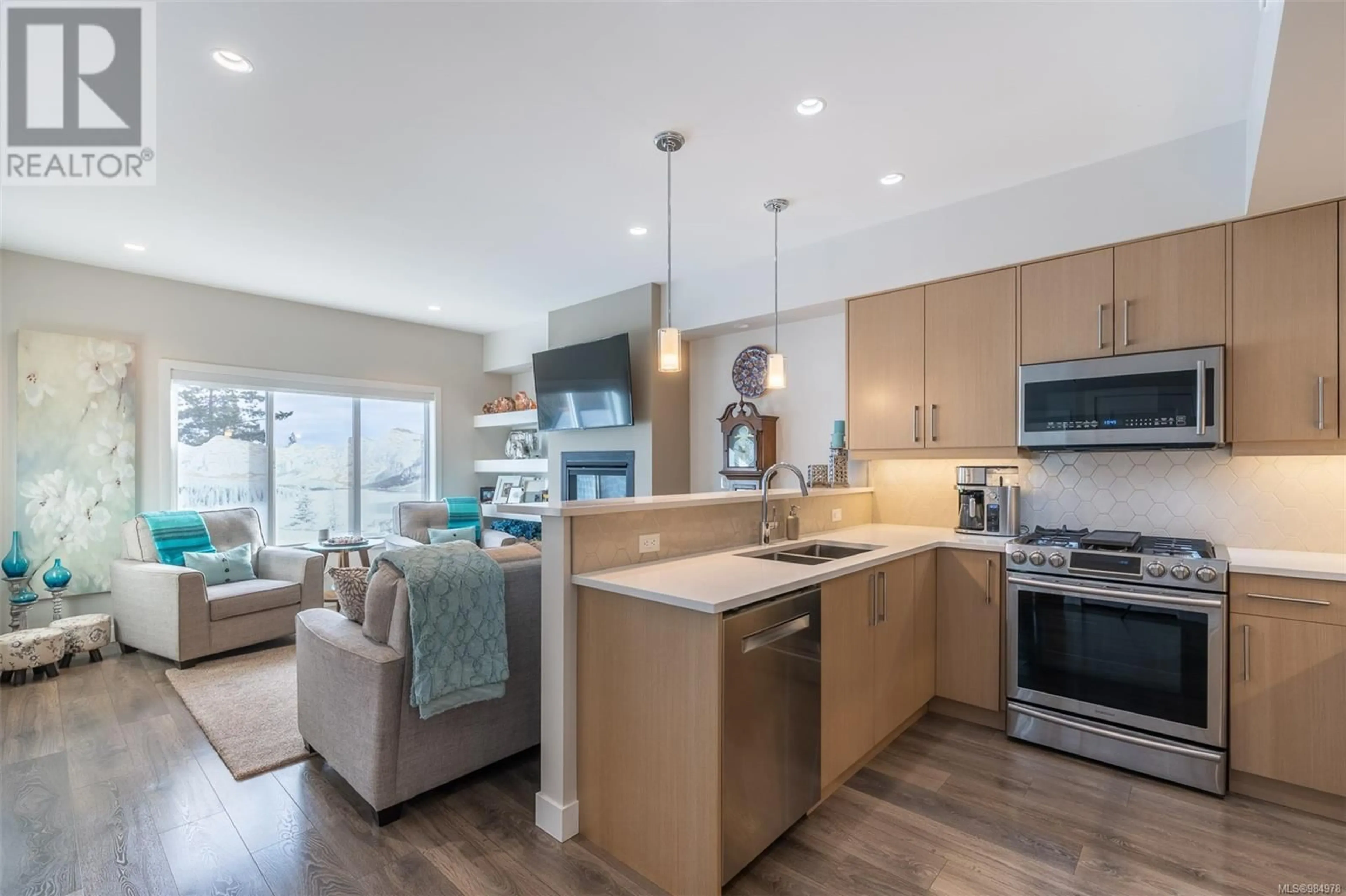 Open concept kitchen, unknown for 2213 Echo Valley Rise, Langford British Columbia V9B0G4