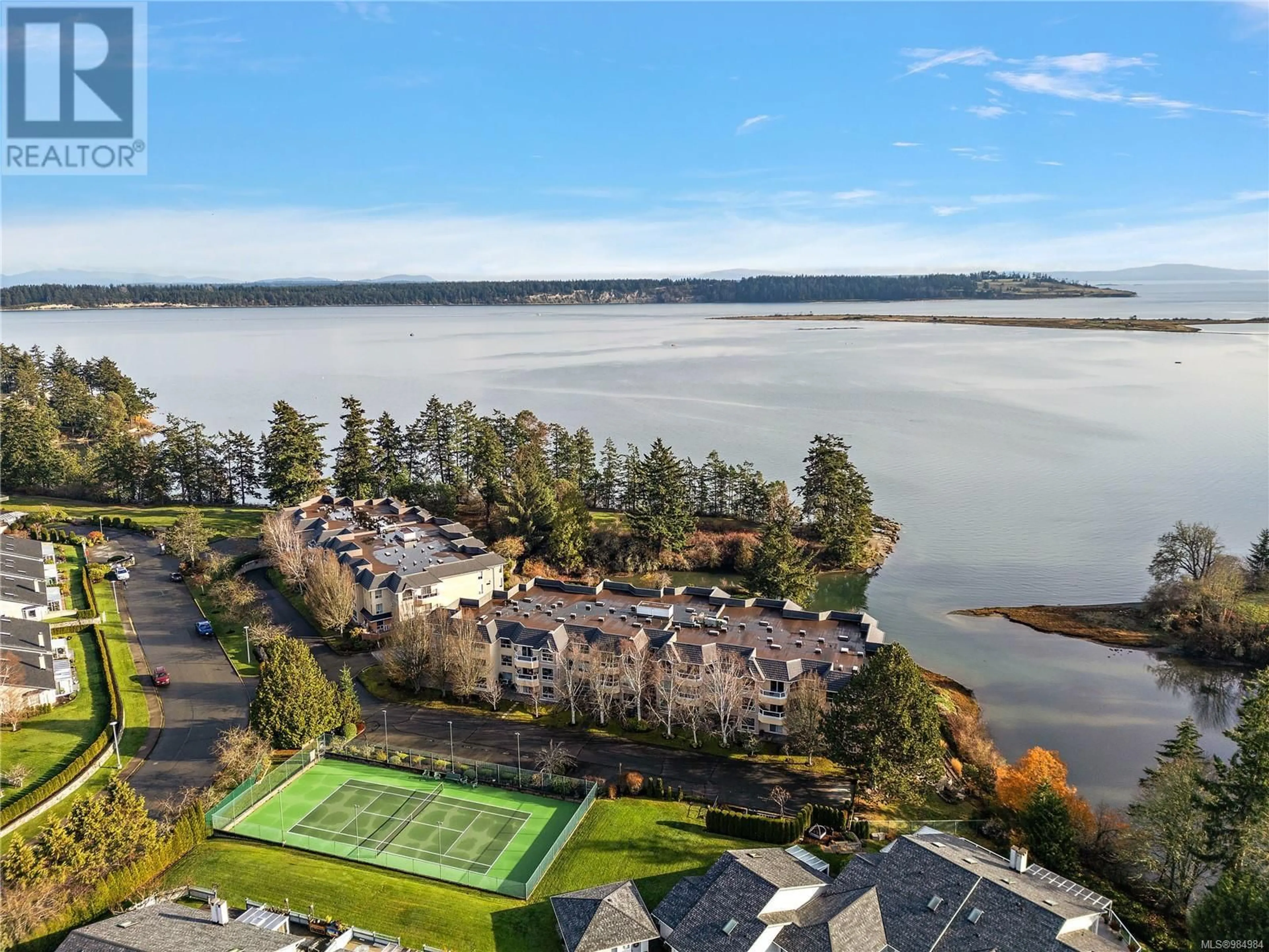 A pic from outside/outdoor area/front of a property/back of a property/a pic from drone, water/lake/river/ocean view for 2140 2600 Ferguson Rd, Central Saanich British Columbia V8M2C1