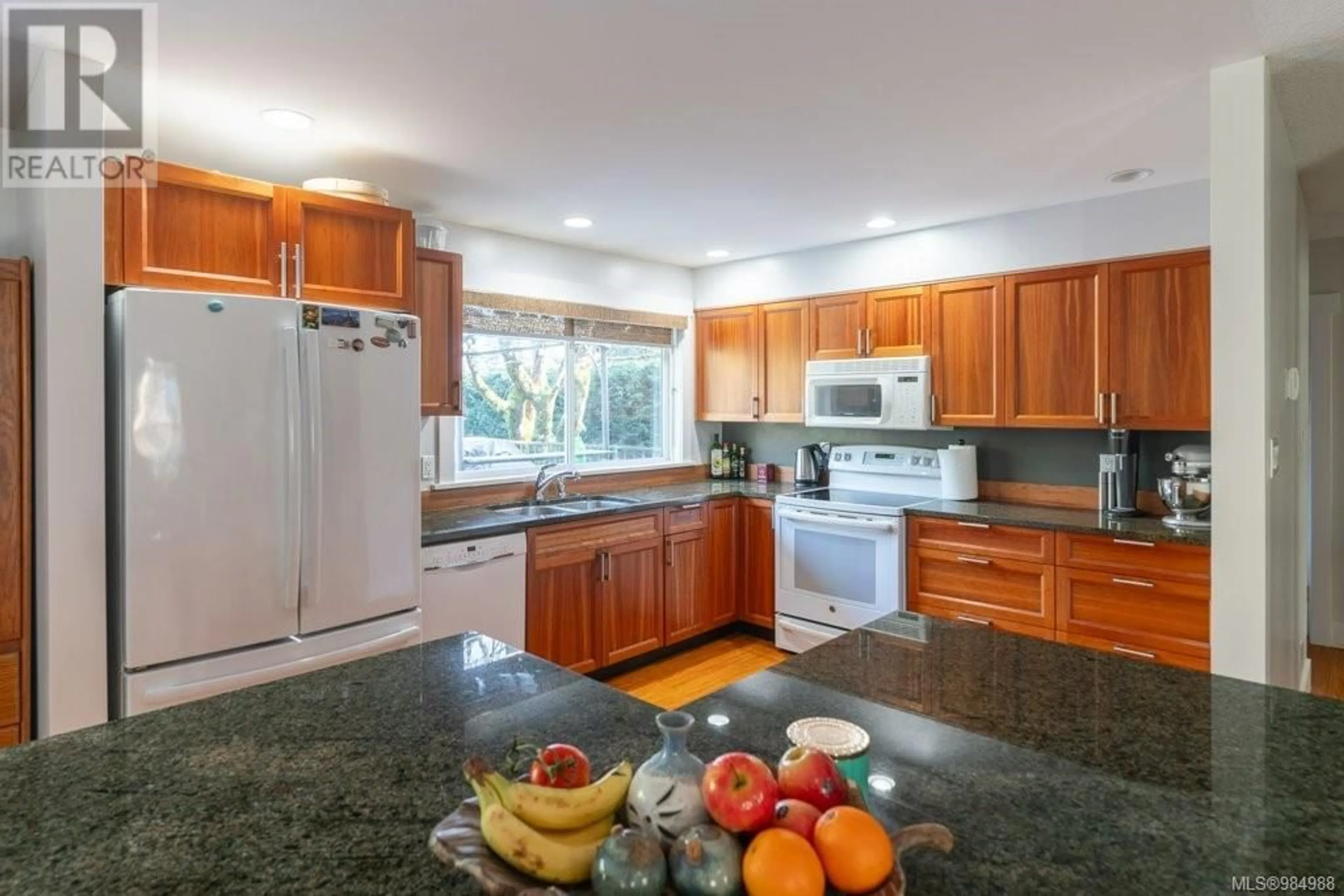 Standard kitchen, ceramic/tile floor for 5430 Arnhem Terr, Nanaimo British Columbia V9T2M3