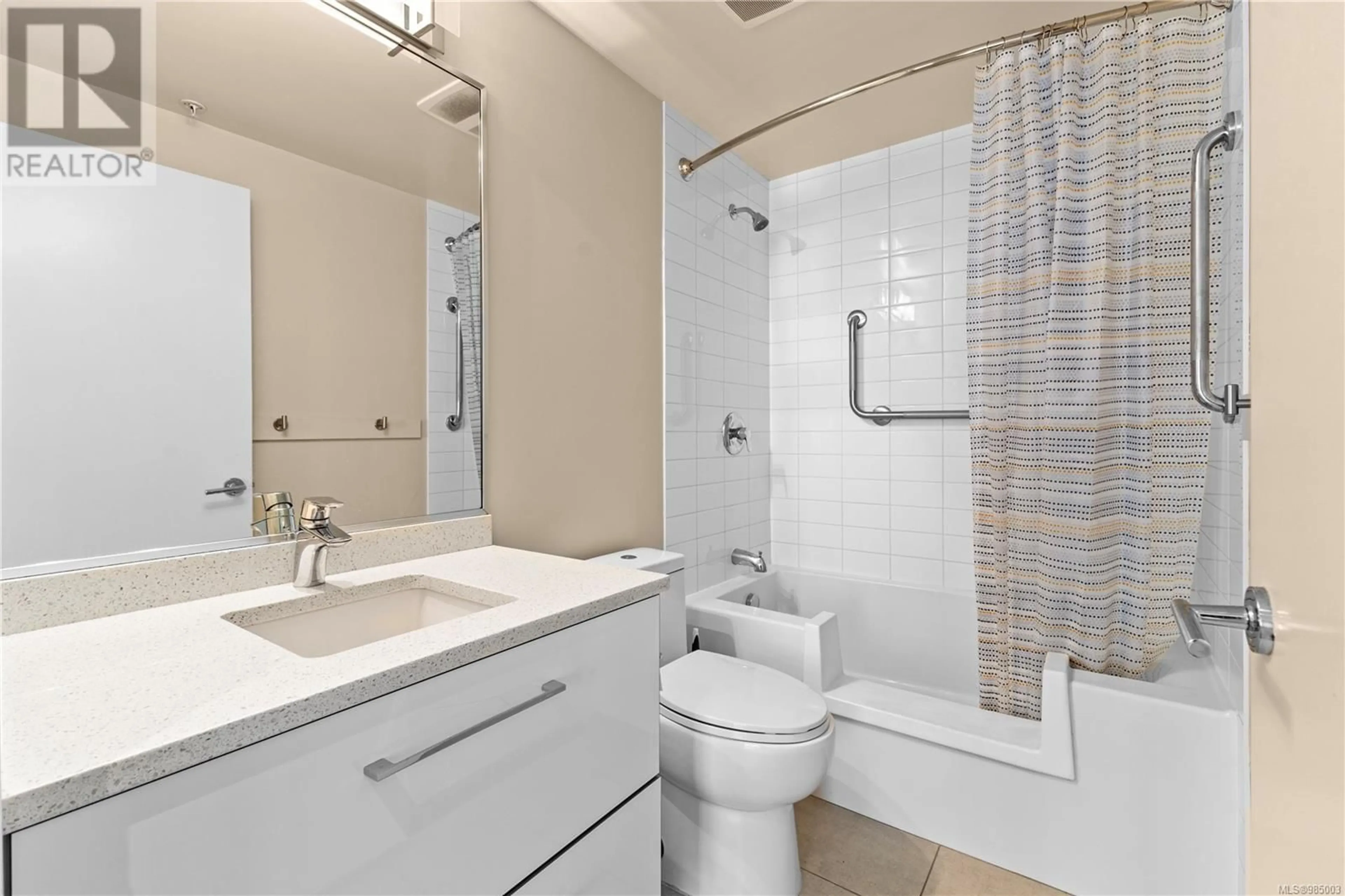 Standard bathroom, ceramic/tile floor for 405 1090 Johnson St, Victoria British Columbia V8V0B3