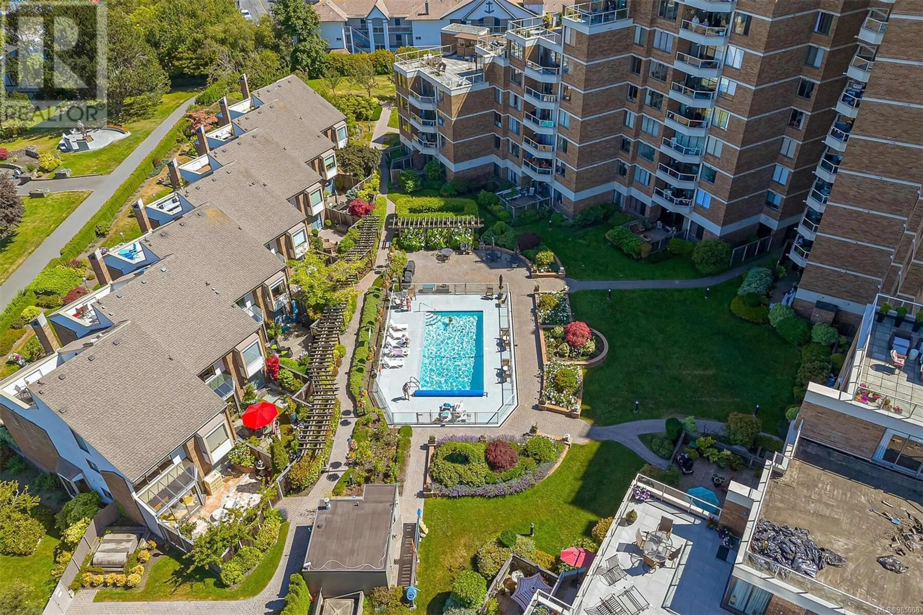 A pic from outside/outdoor area/front of a property/back of a property/a pic from drone, city buildings view from balcony for 311 225 Belleville St, Victoria British Columbia V8V4T9