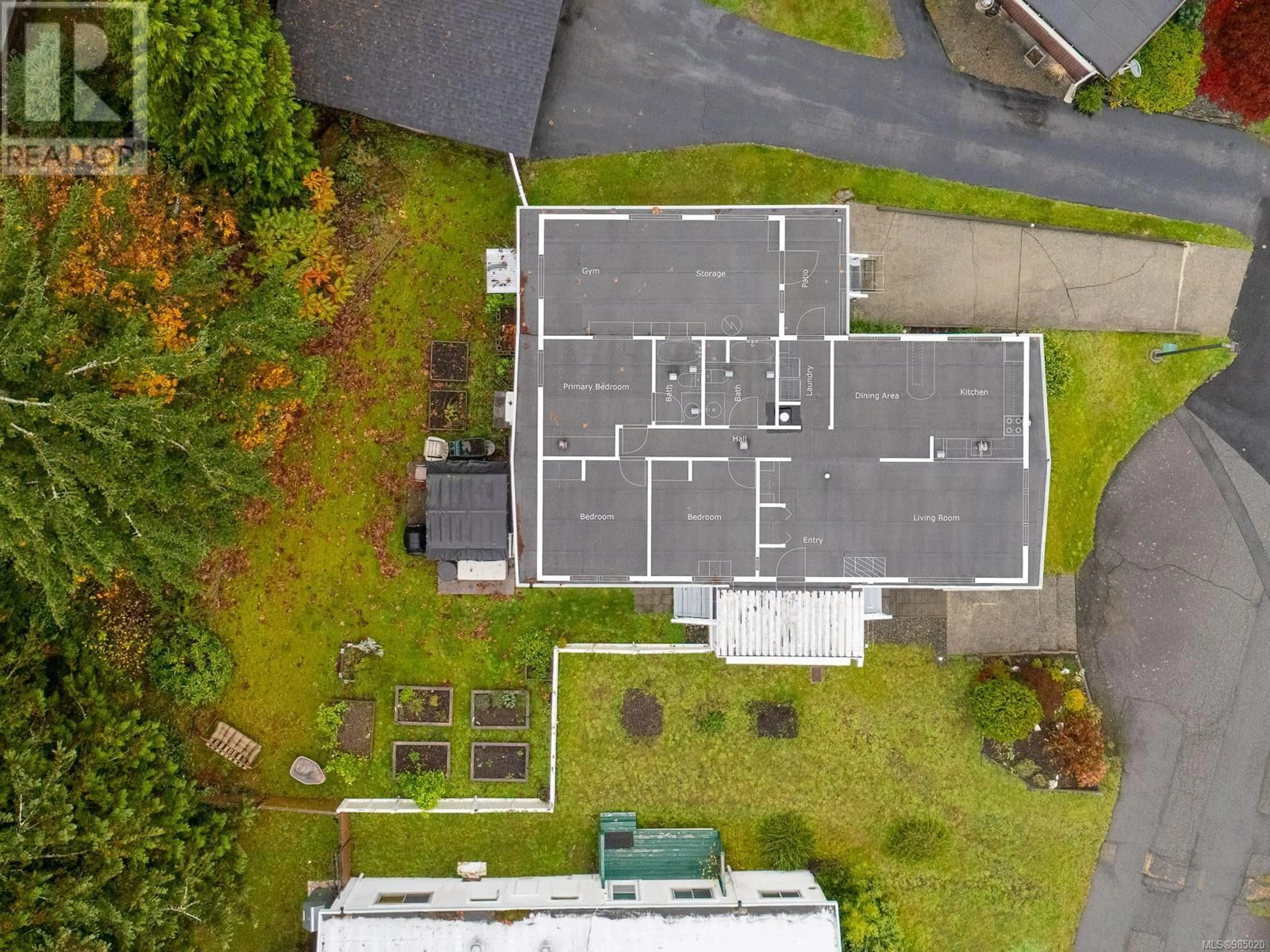 A pic from outside/outdoor area/front of a property/back of a property/a pic from drone, street for 40 61 Twelfth St, Nanaimo British Columbia V9R6L3