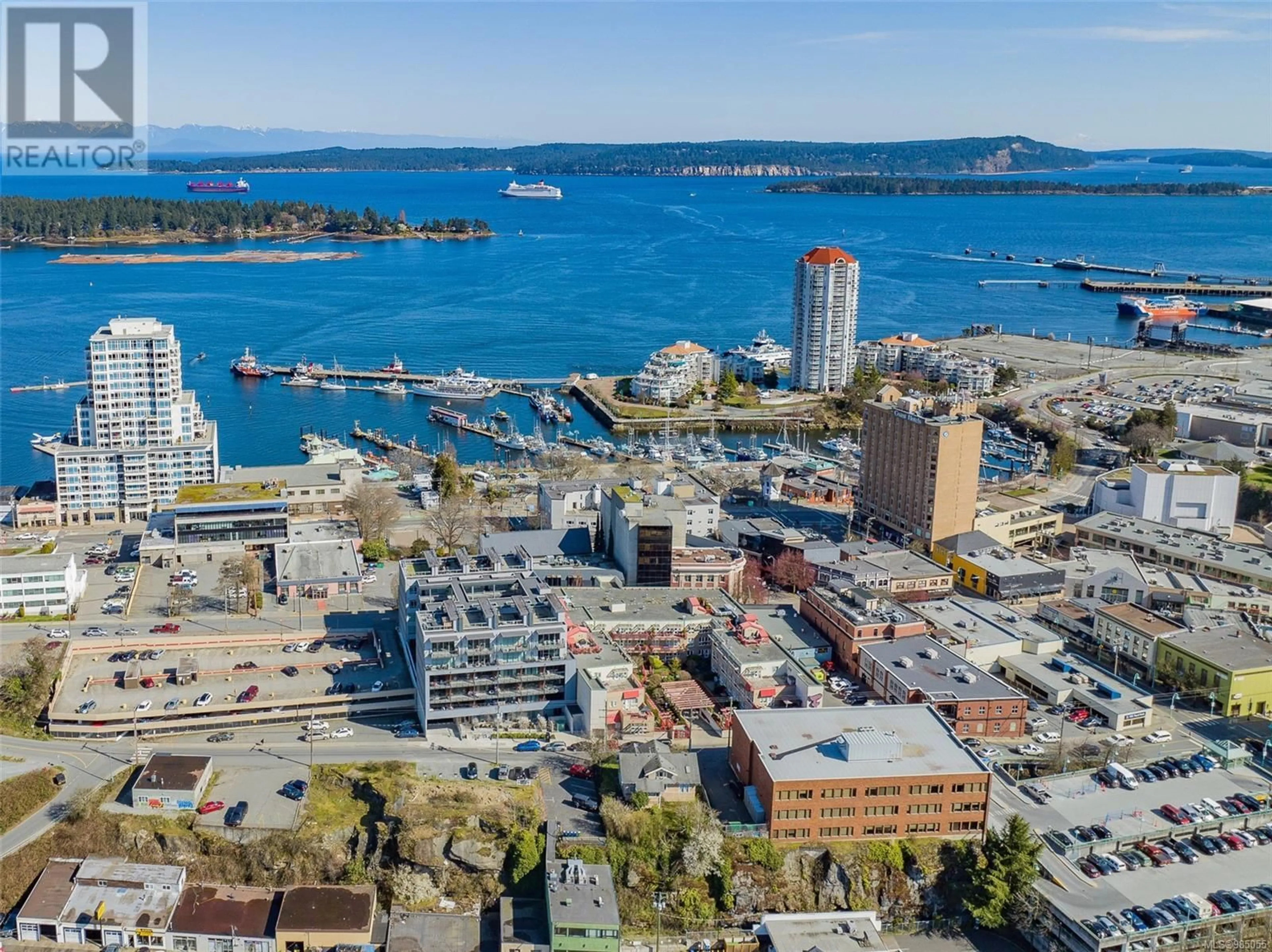 A pic from outside/outdoor area/front of a property/back of a property/a pic from drone, water/lake/river/ocean view for 320 - 99 CHAPEL STREET, Nanaimo British Columbia V9R5H3