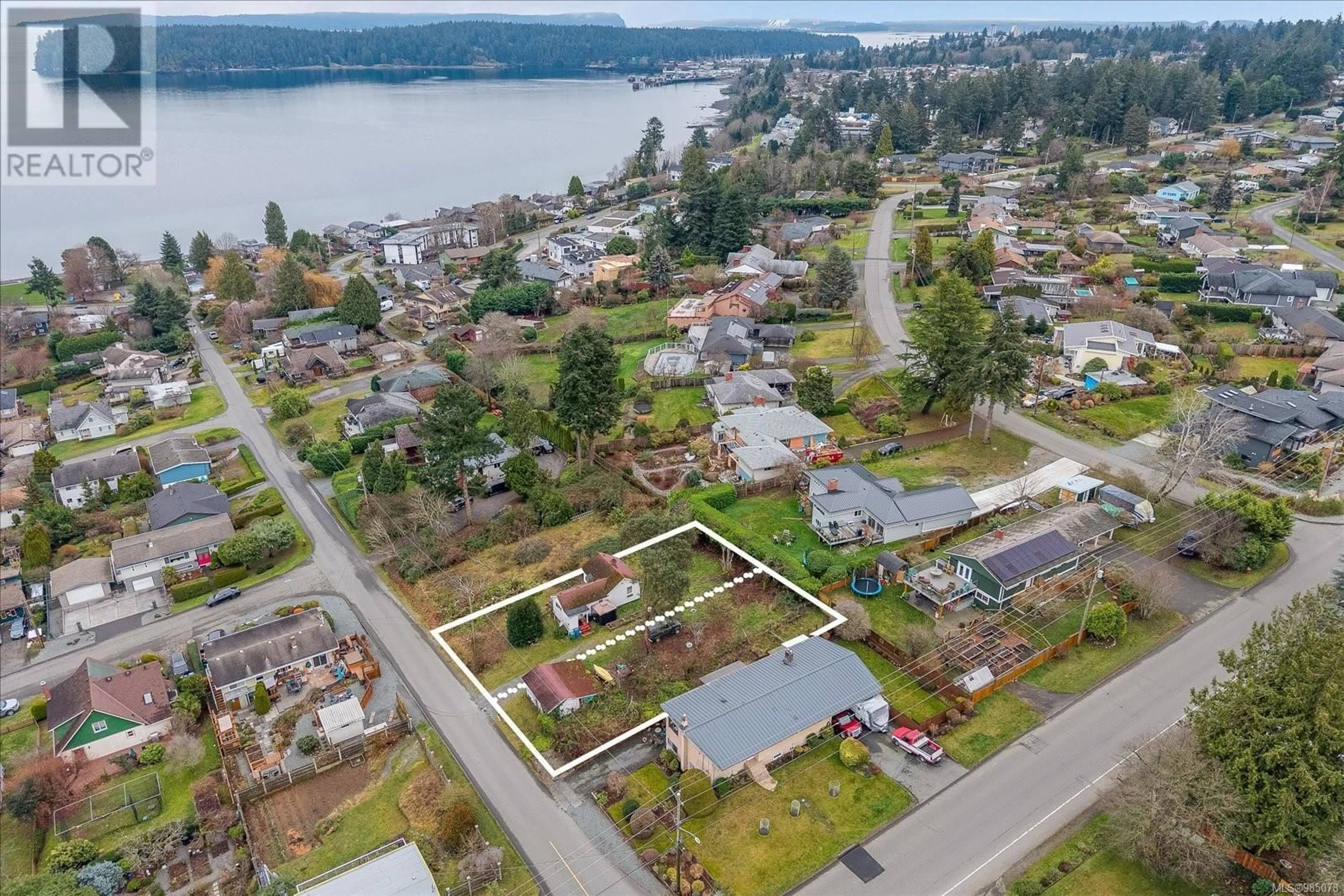 A pic from outside/outdoor area/front of a property/back of a property/a pic from drone, water/lake/river/ocean view for 1620 Loat St, Nanaimo British Columbia V9S3L4