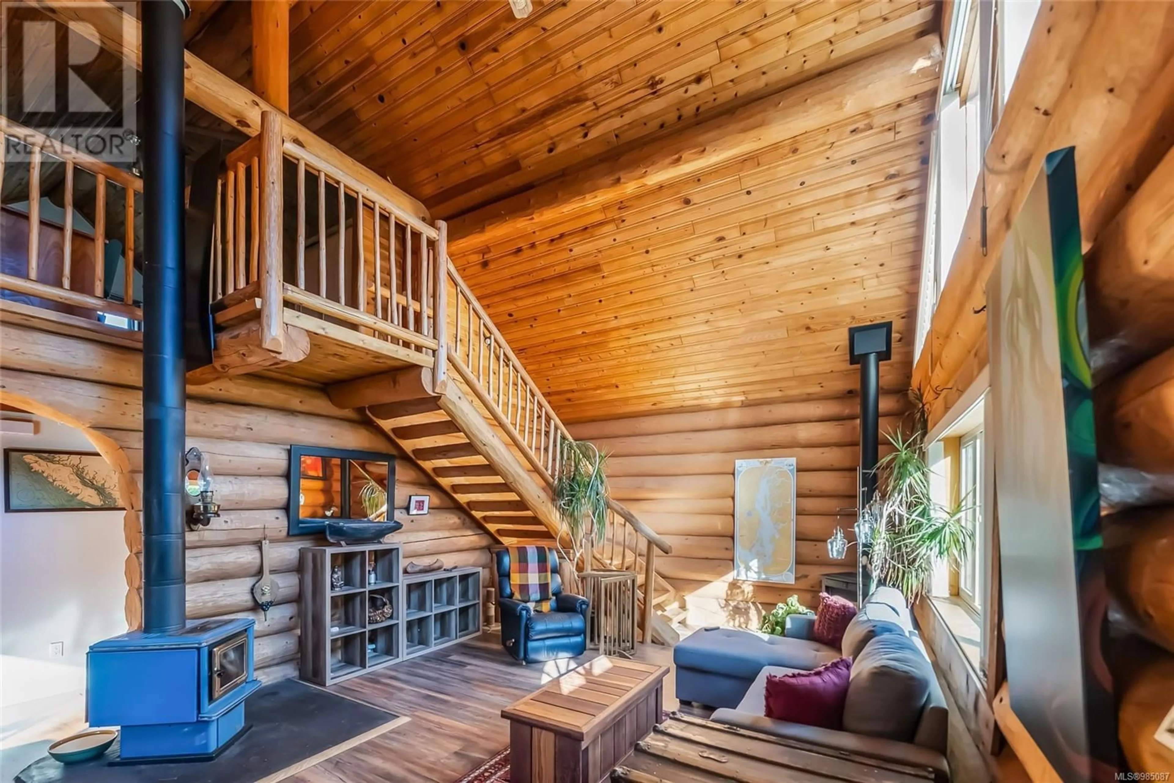 Indoor foyer for 1697 Jenkins Cres, Nanoose Bay British Columbia V9P9C4