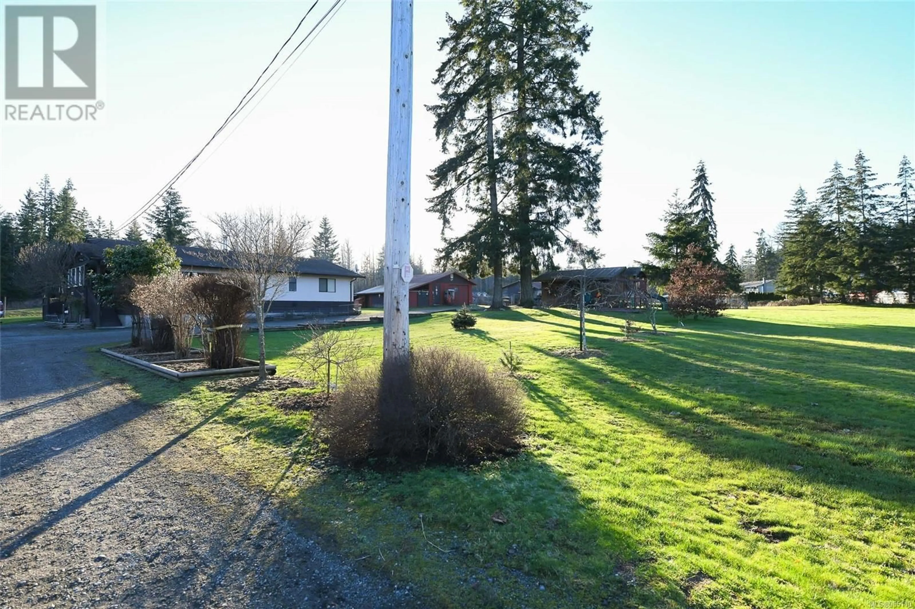 A pic from outside/outdoor area/front of a property/back of a property/a pic from drone, unknown for 2875 Arden Rd, Courtenay British Columbia V9N9J9