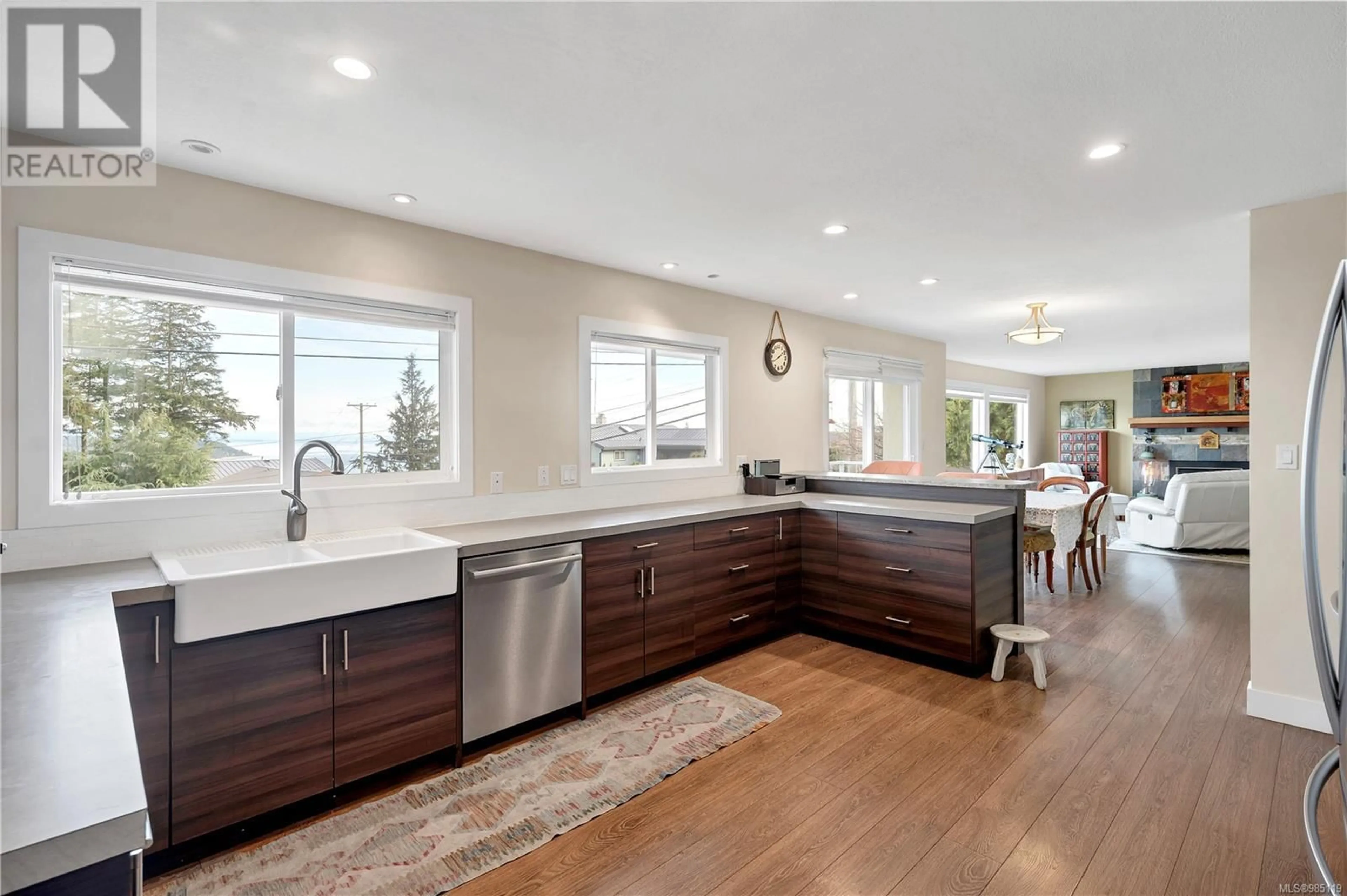 Open concept kitchen, unknown for 396 McLean St S, Campbell River British Columbia V9W2L8