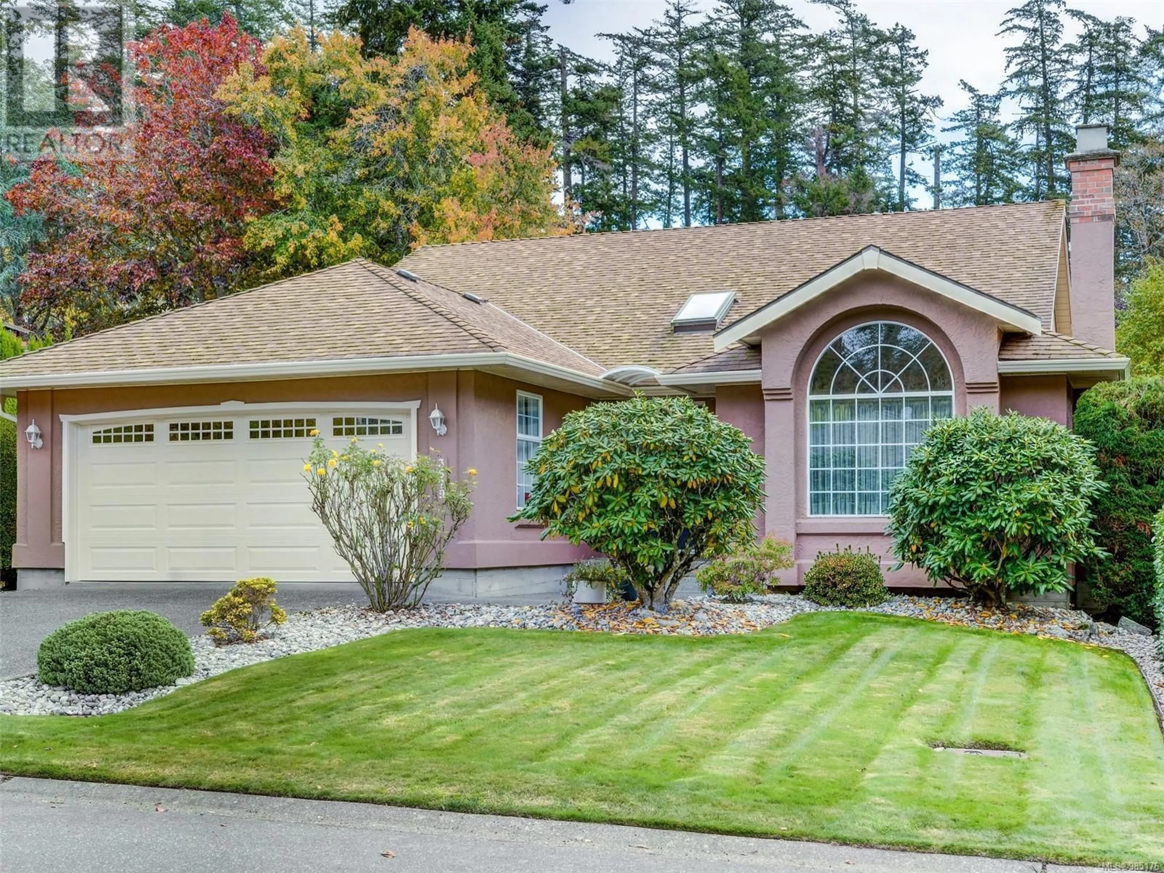 Home with vinyl exterior material, street for 3829 Cardie Crt, Saanich British Columbia V8Z7G8