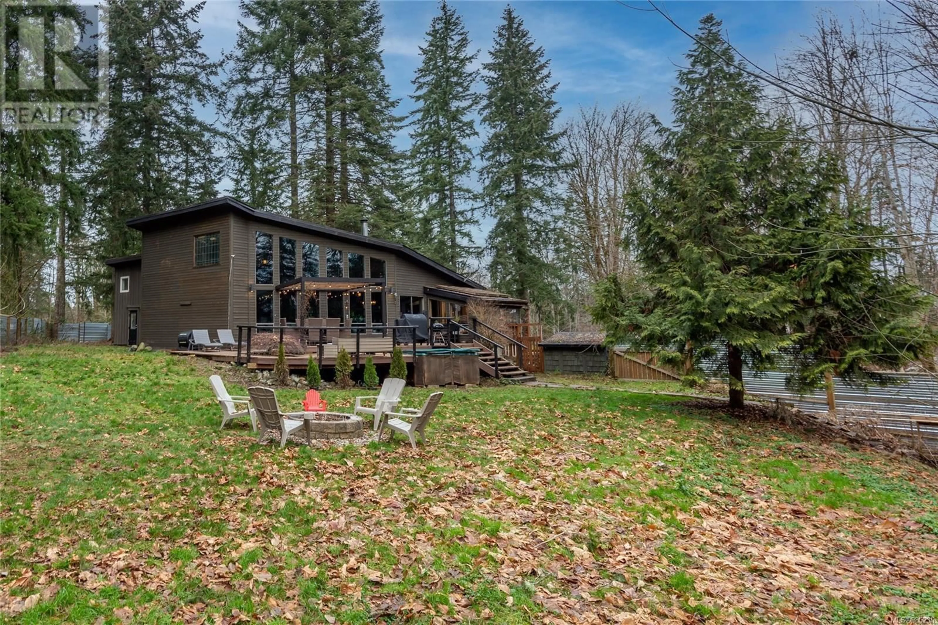 Patio, water/lake/river/ocean view for 3401 Lodge Dr, Black Creek British Columbia V9J1E3