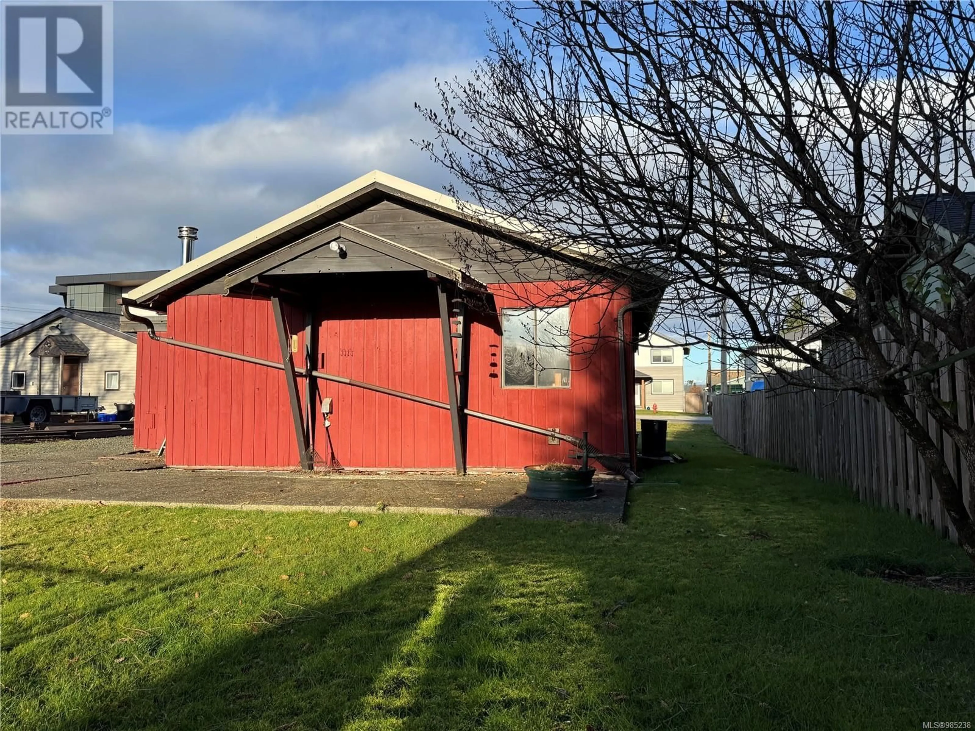 Shed for 2248 Dalton Rd, Campbell River British Columbia V9W1H6