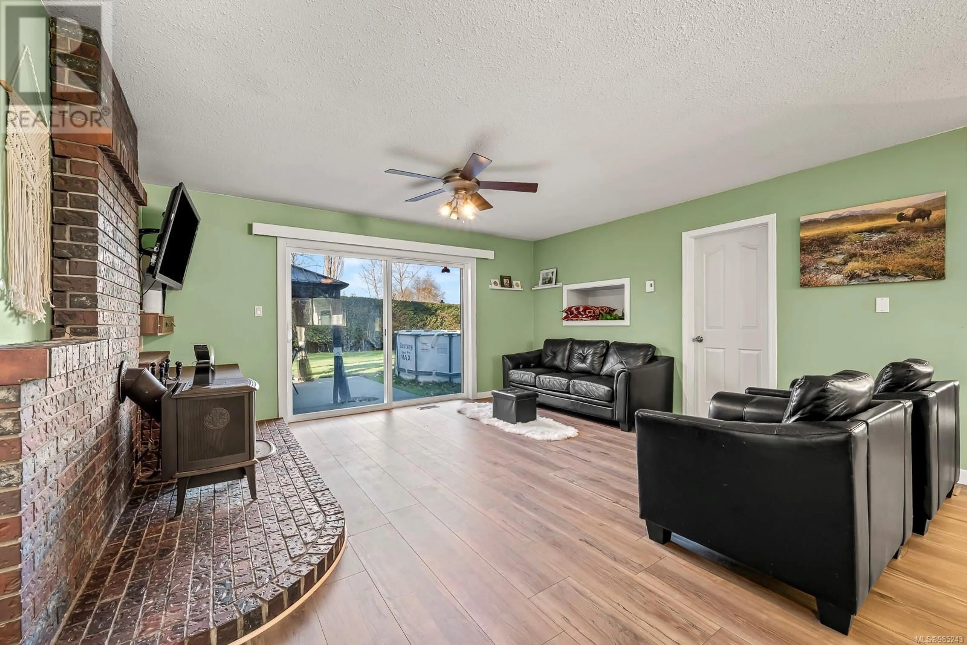 Living room with furniture, unknown for 2712 PAULA PLACE, Courtenay British Columbia V9N6H8