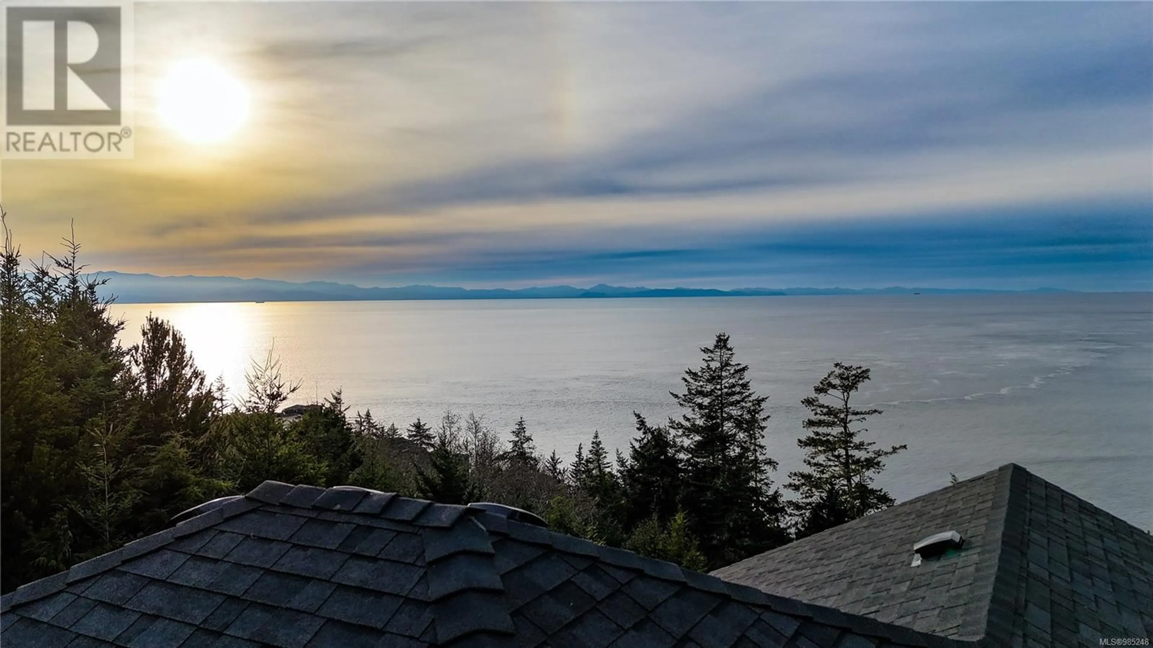 A pic from outside/outdoor area/front of a property/back of a property/a pic from drone, water/lake/river/ocean view for 7420 THORNTON HEIGHTS, Sooke British Columbia V9Z1L8