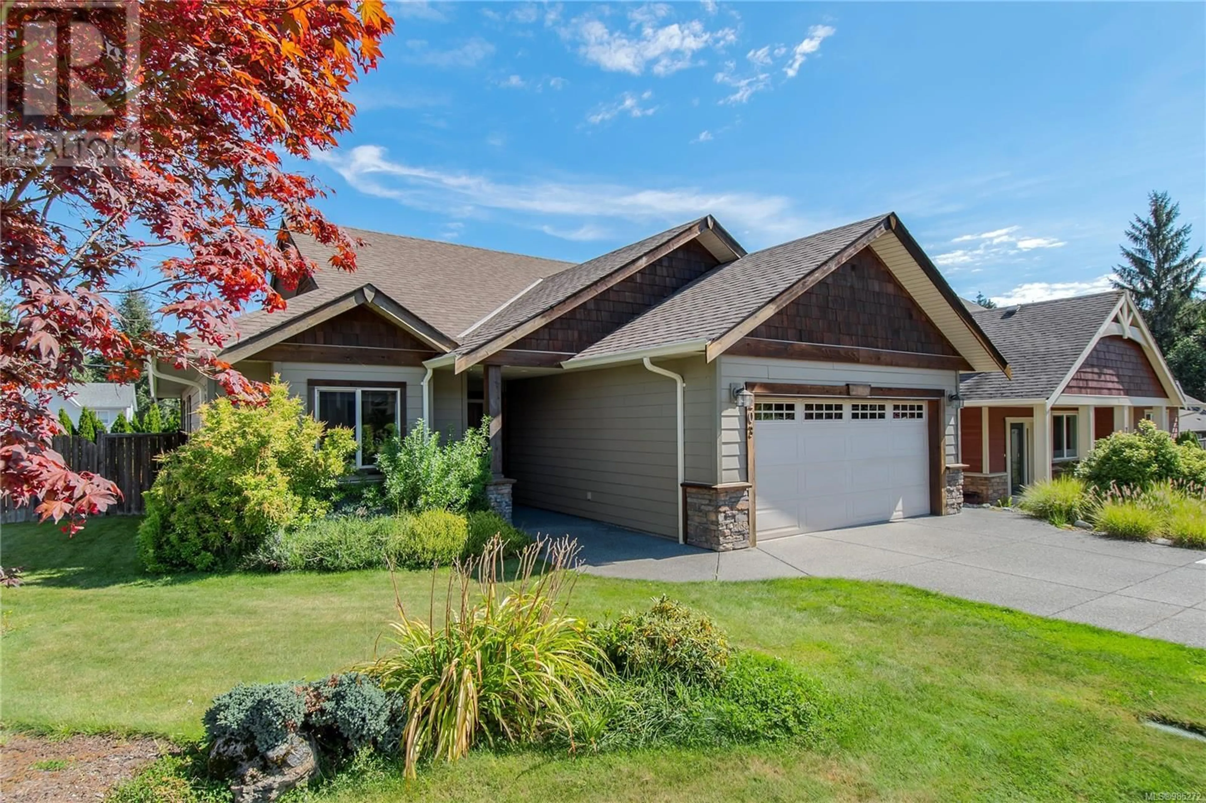 Home with vinyl exterior material, street for 203 - 303 ARDEN ROAD, Courtenay British Columbia V9N0A8