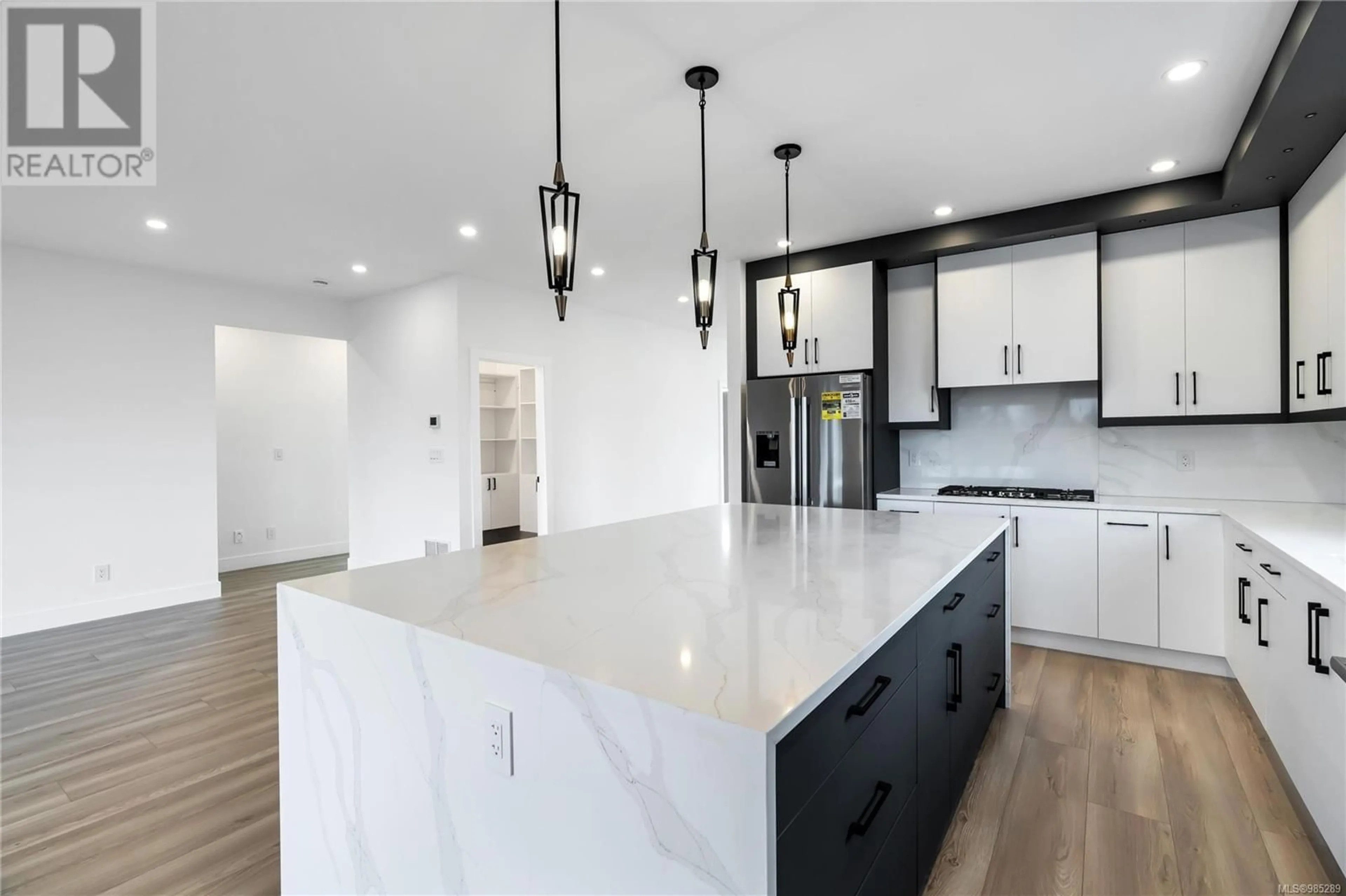 Open concept kitchen, ceramic/tile floor for 3330 Woodrush Dr, Duncan British Columbia V1L0M5