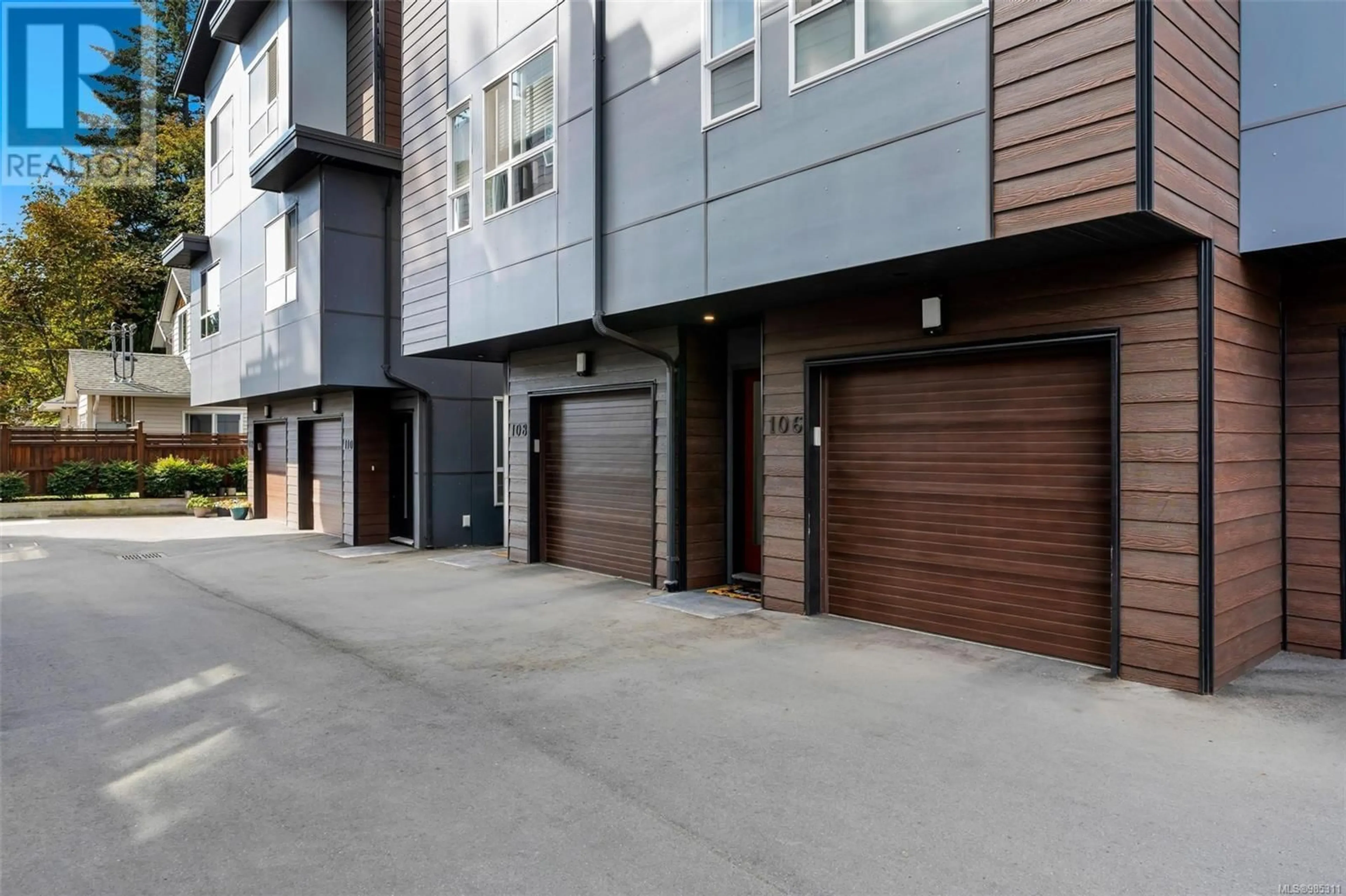 Indoor garage for 106 694 Hoylake Ave, Langford British Columbia V9B3P7