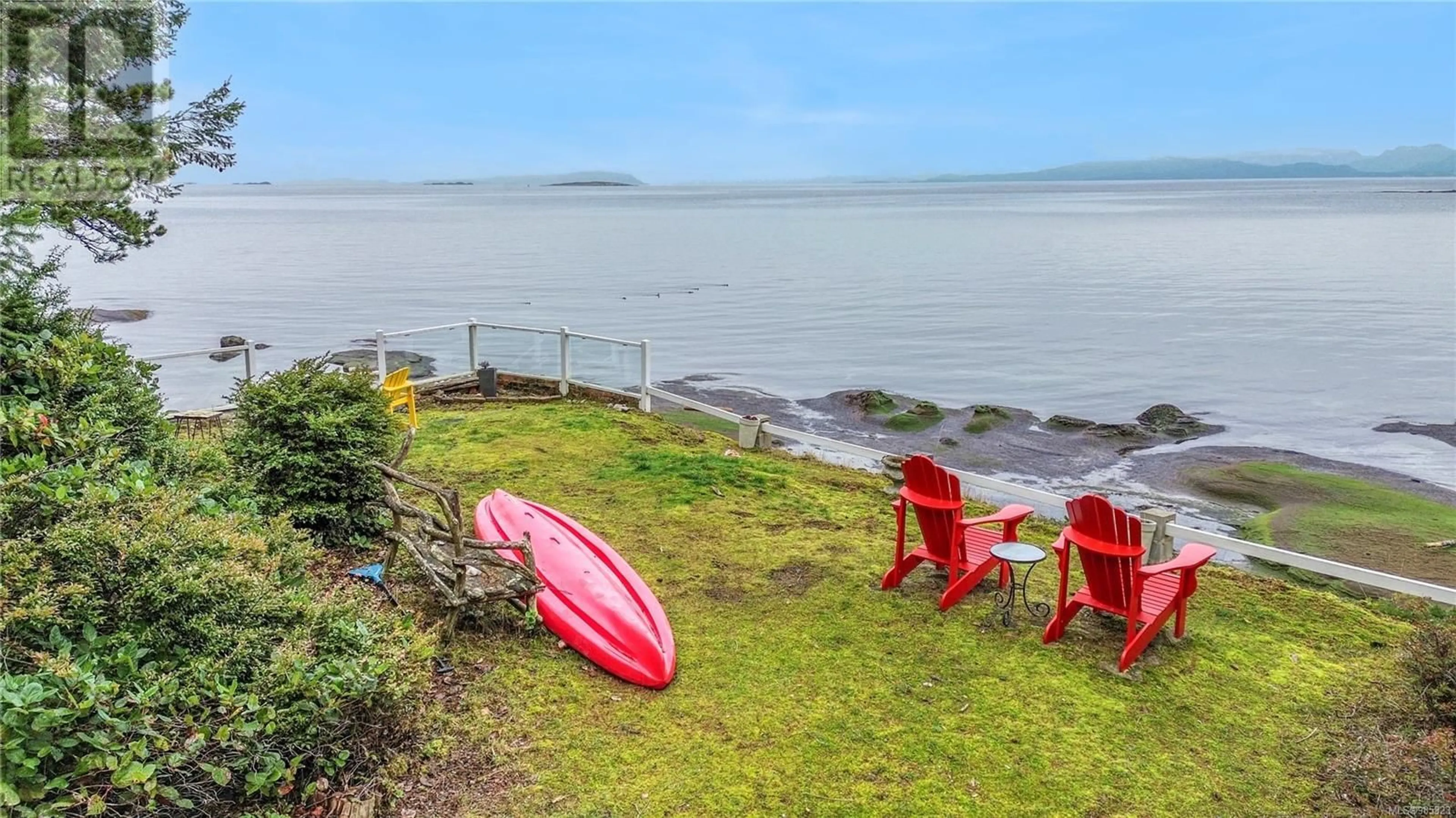 A pic from outside/outdoor area/front of a property/back of a property/a pic from drone, water/lake/river/ocean view for 51 Malaspina Dr, Gabriola Island British Columbia V0R1X1