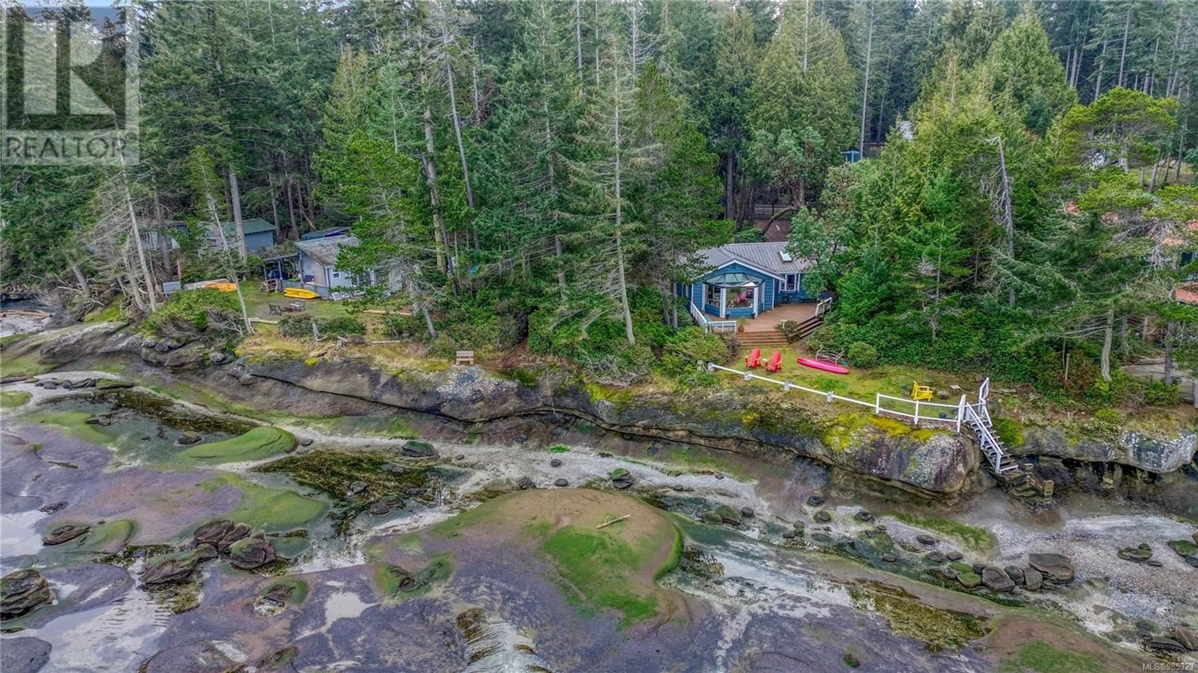 A pic from outside/outdoor area/front of a property/back of a property/a pic from drone, water/lake/river/ocean view for 51 Malaspina Dr, Gabriola Island British Columbia V0R1X1