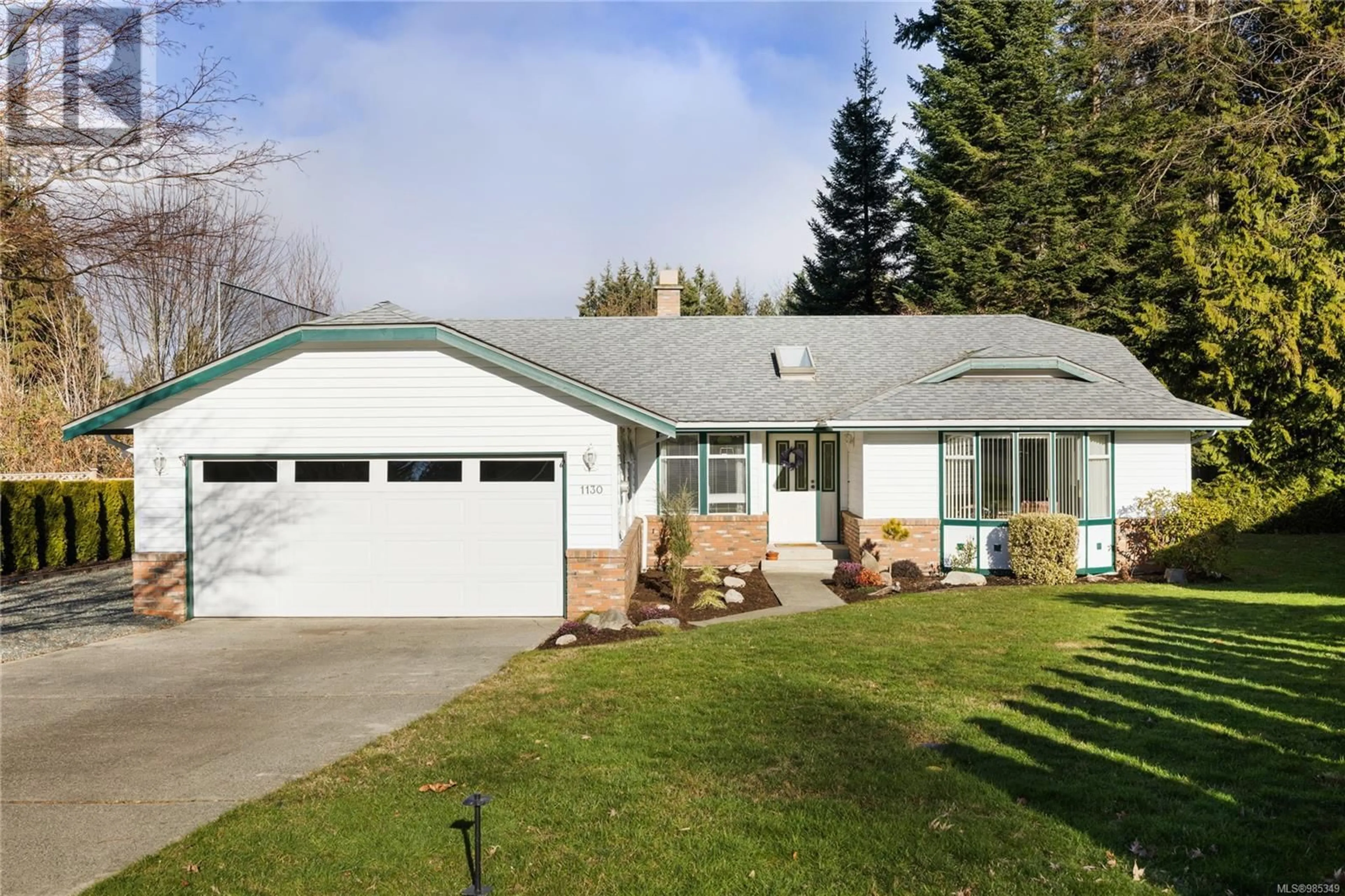 Home with vinyl exterior material, street for 1130 Stymie Close, Qualicum Beach British Columbia V9K1E4