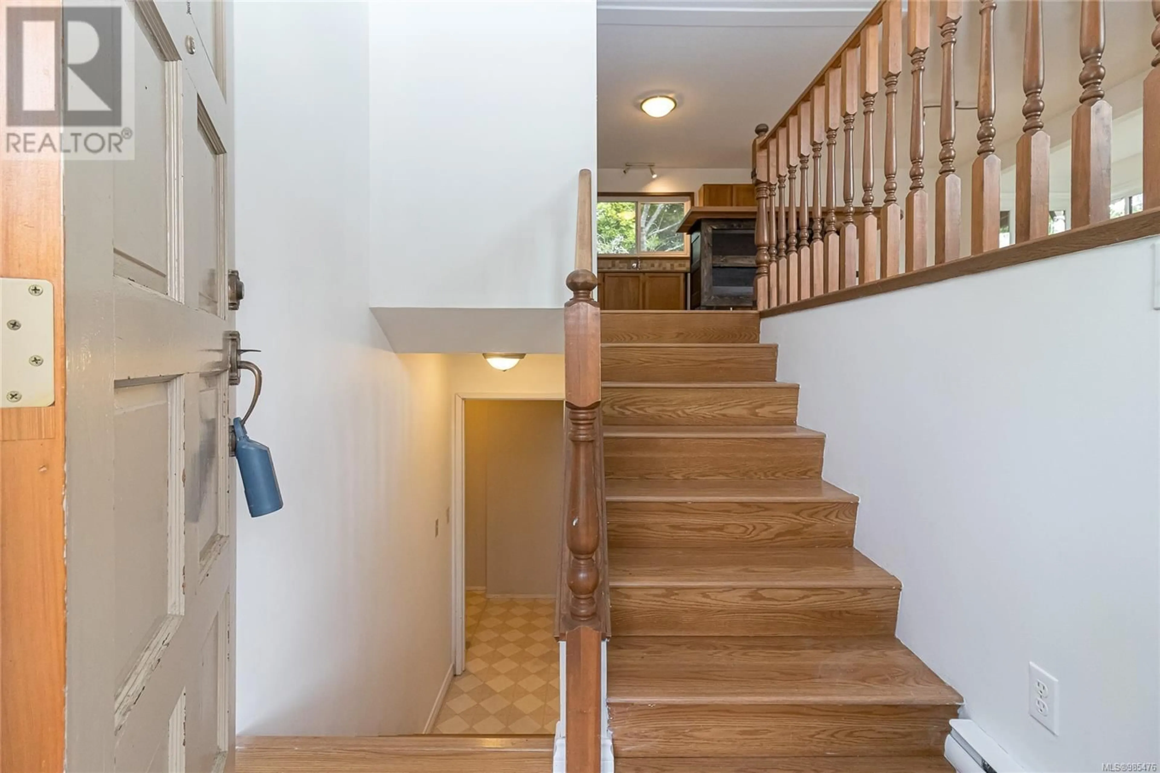 Stairs for 7765 Trentelmann Pl, Central Saanich British Columbia V8M1K9